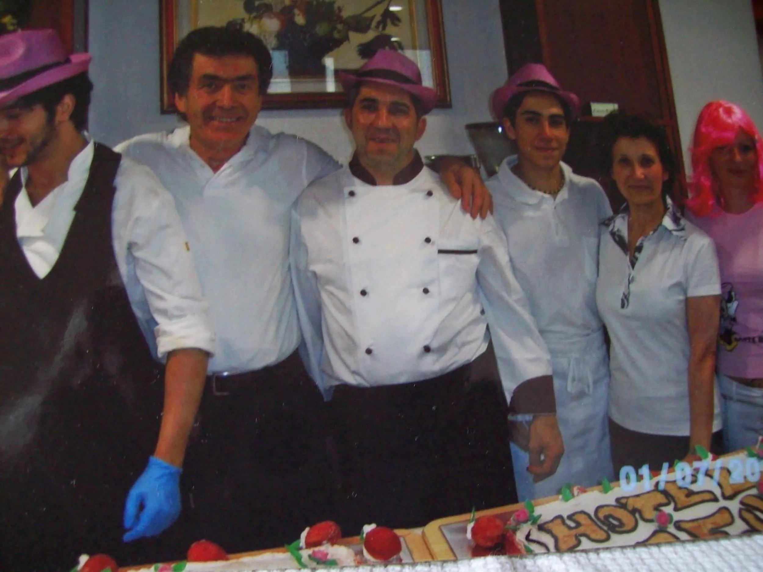 People in Hotel Zeus