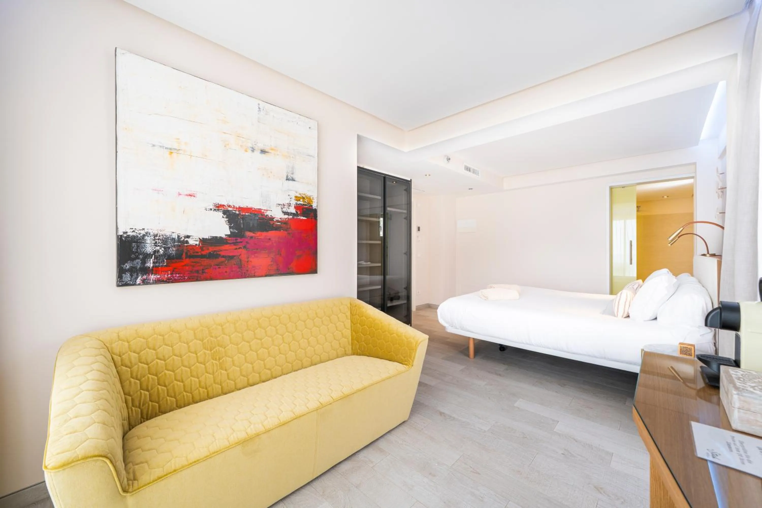 Bed in Melbeach Hotel & Spa - Adults Only