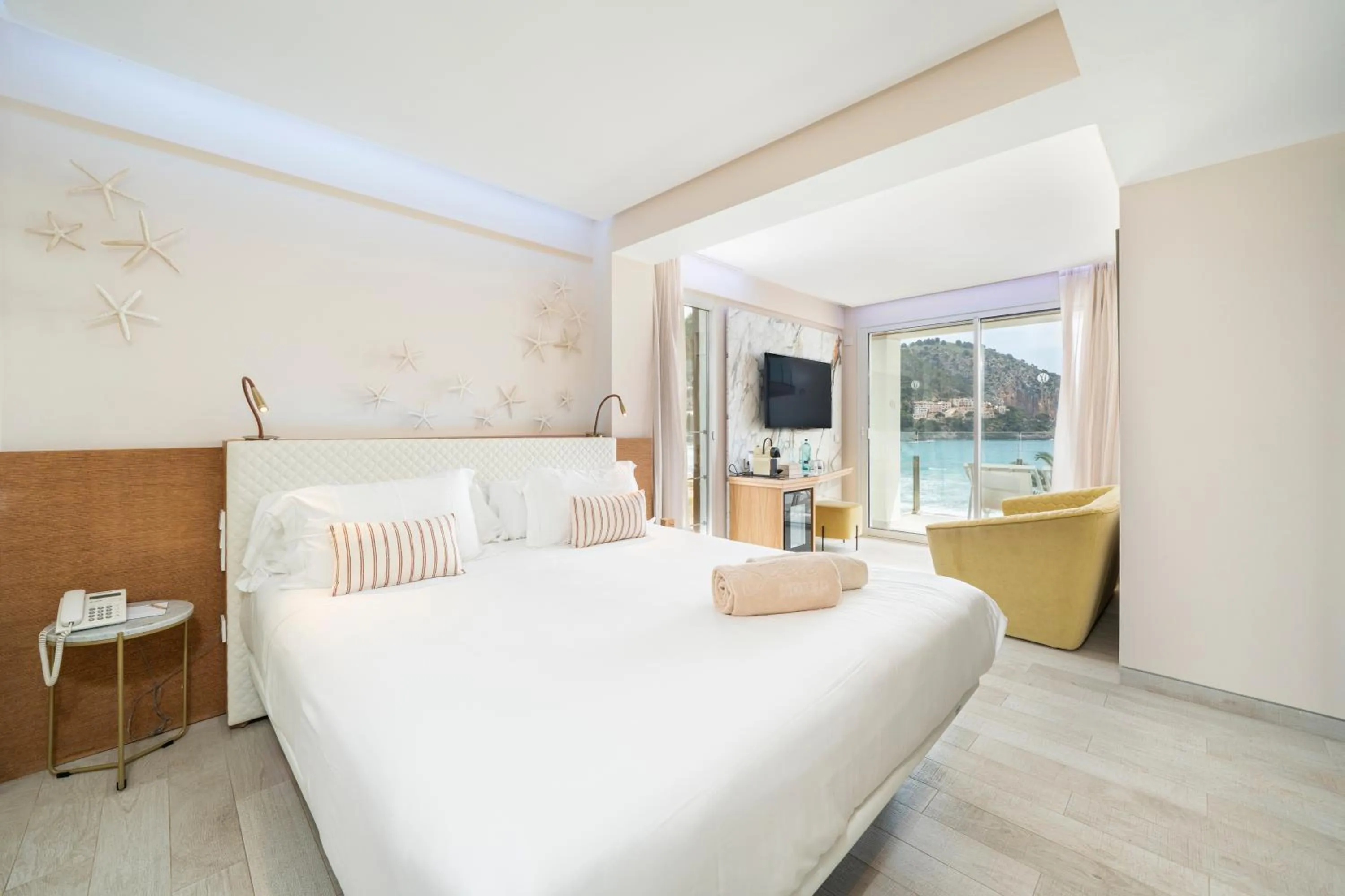 Bed in Melbeach Hotel & Spa - Adults Only