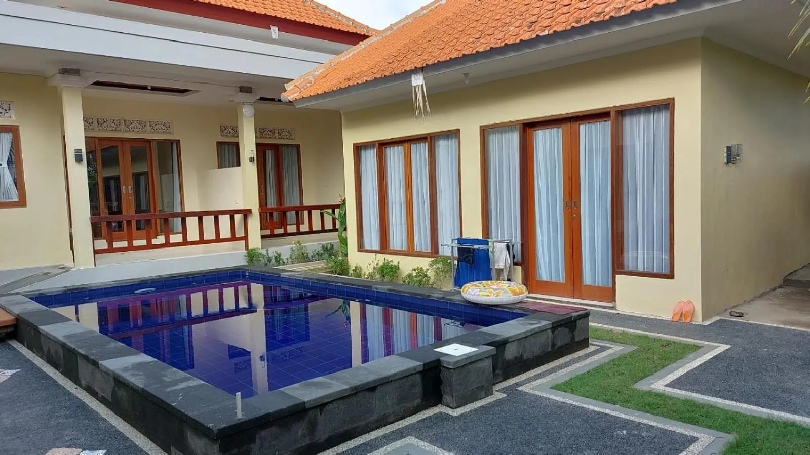 Property building in Pandawa Beach Homestay