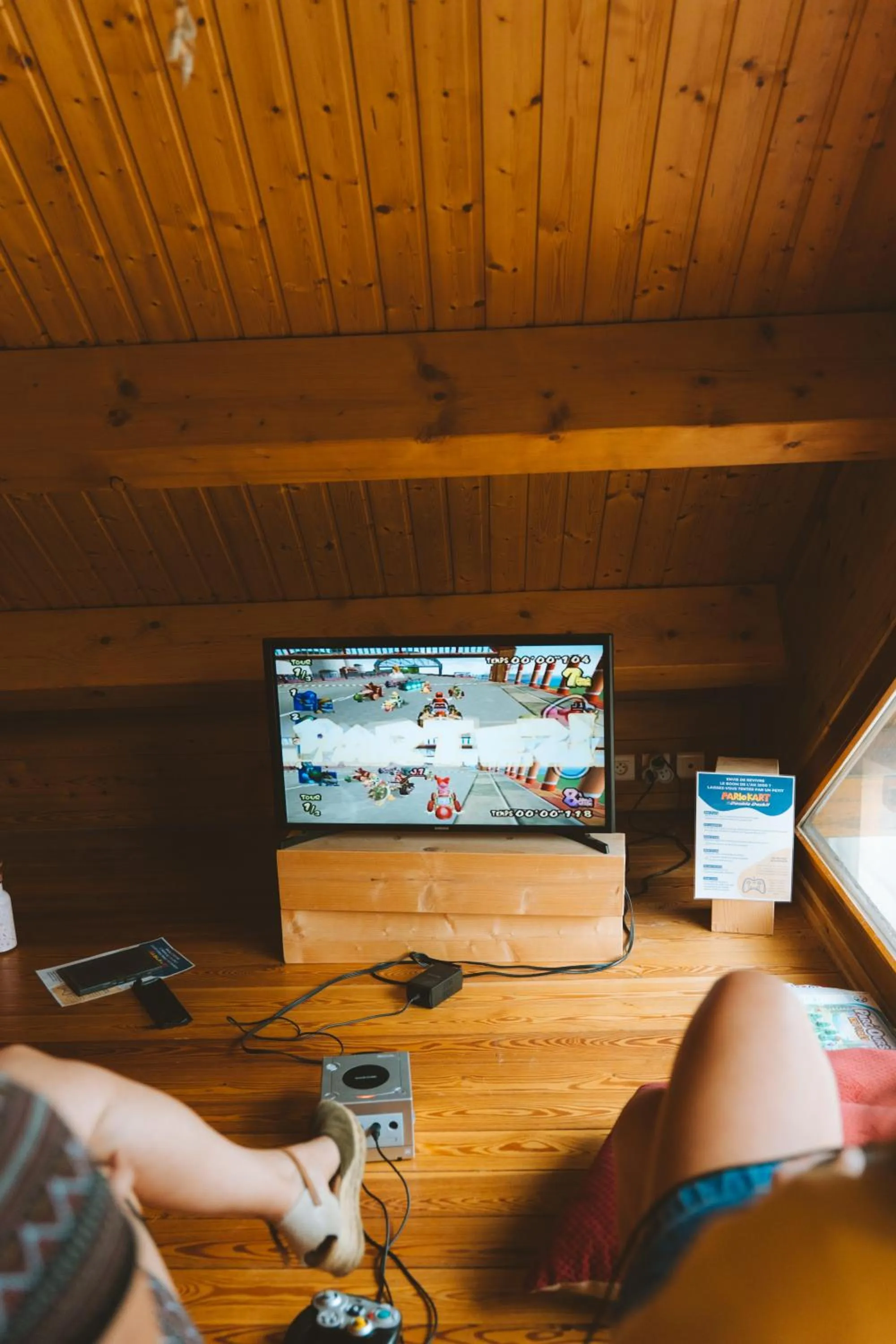 Communal lounge/ TV room in Hostel Quartier Libre