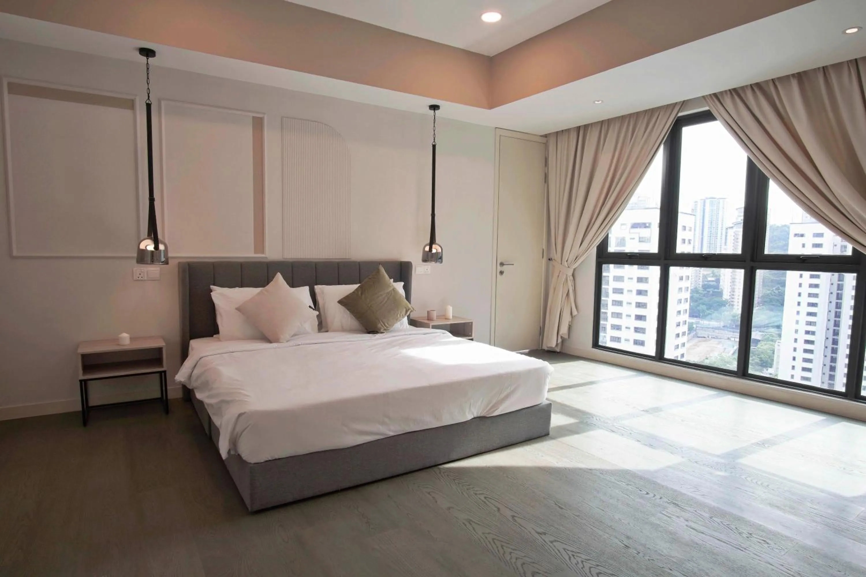 Bed in The Ooak Suites and Residence@ Kiara 163