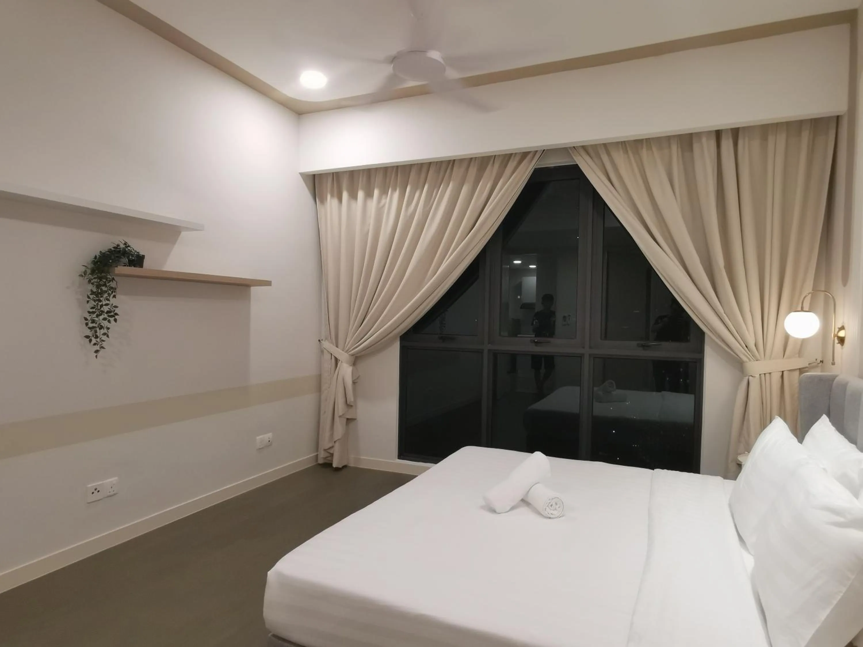 Bed in The Ooak Suites and Residence@ Kiara 163