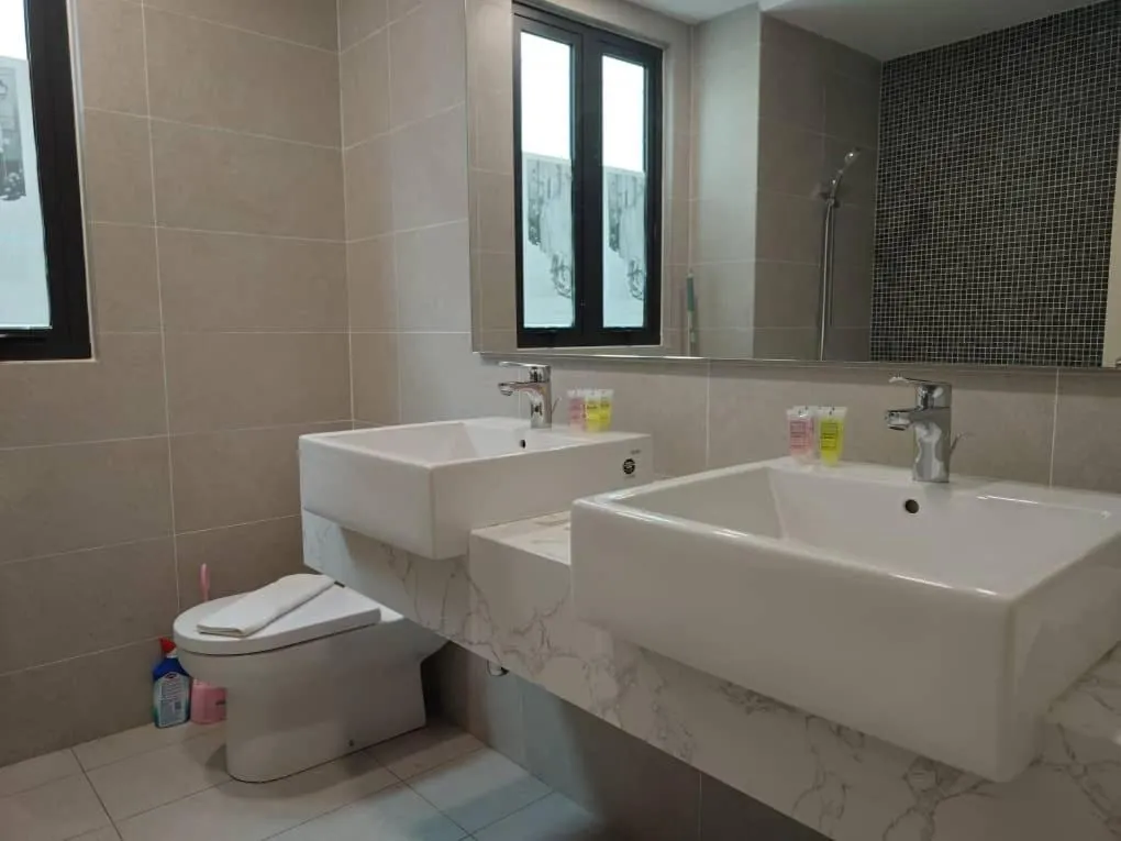 The Ooak Suites and Residence@ Kiara 163