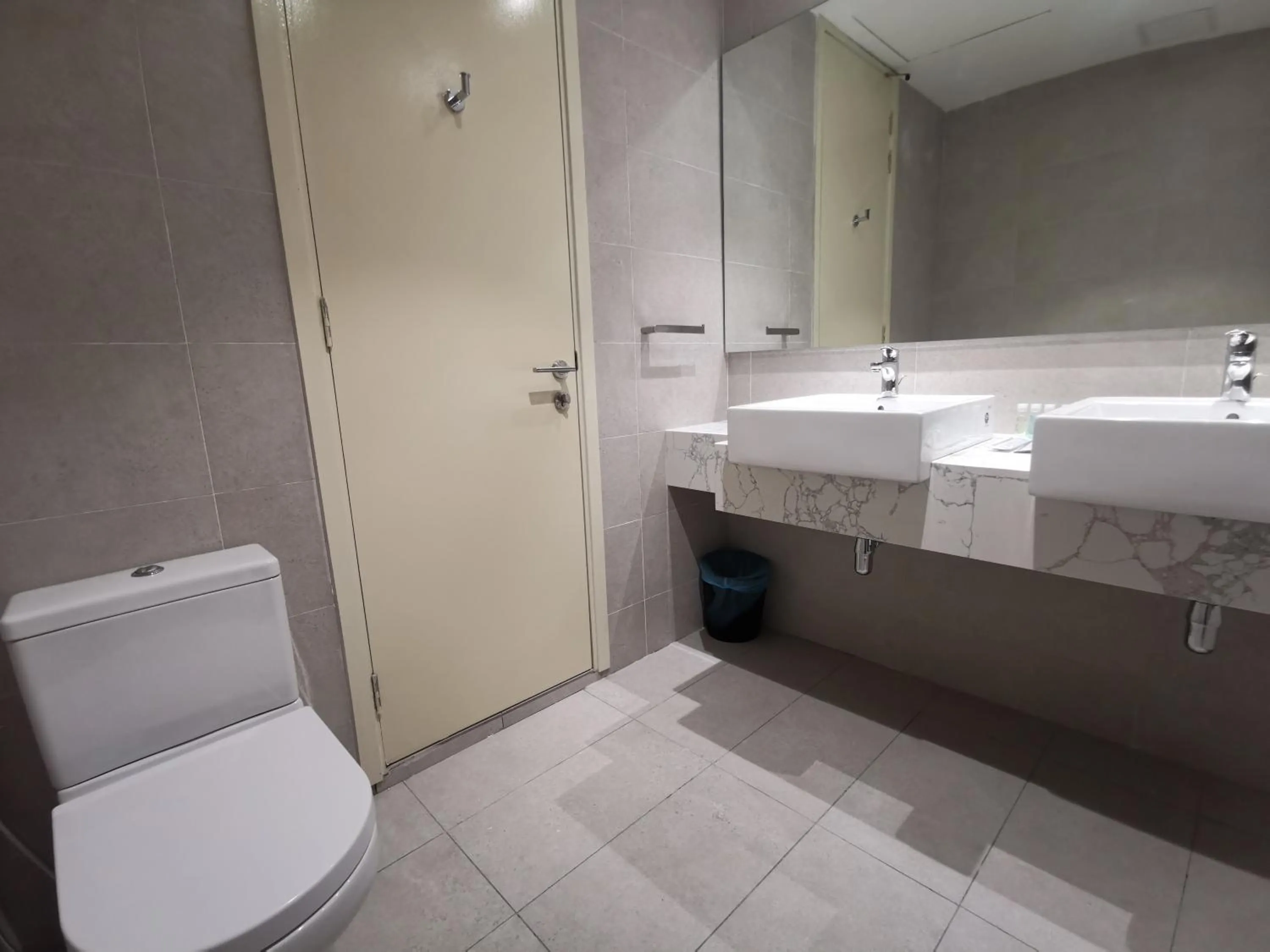 The Ooak Suites and Residence@ Kiara 163