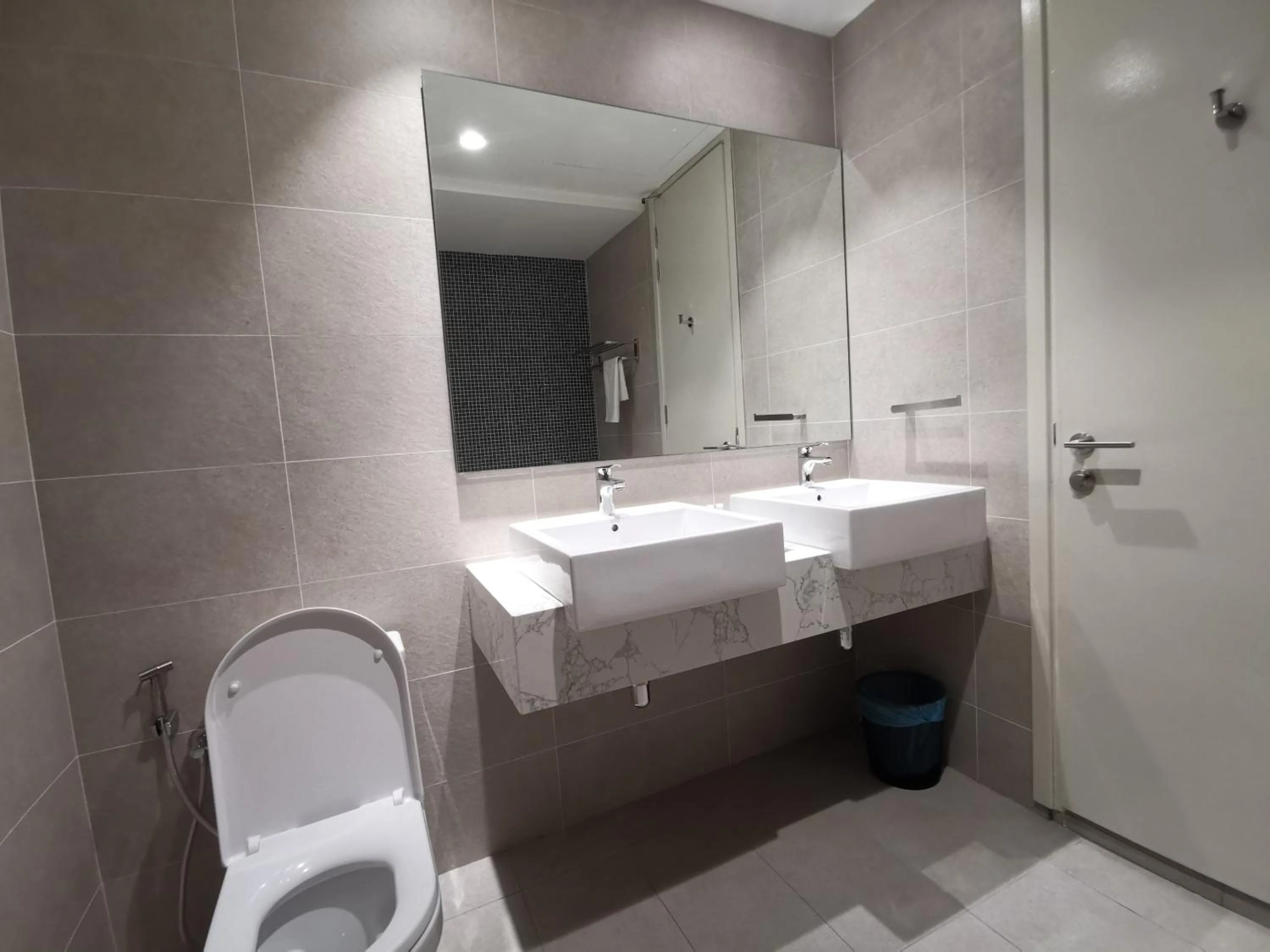 Shower in The Ooak Suites and Residence@ Kiara 163