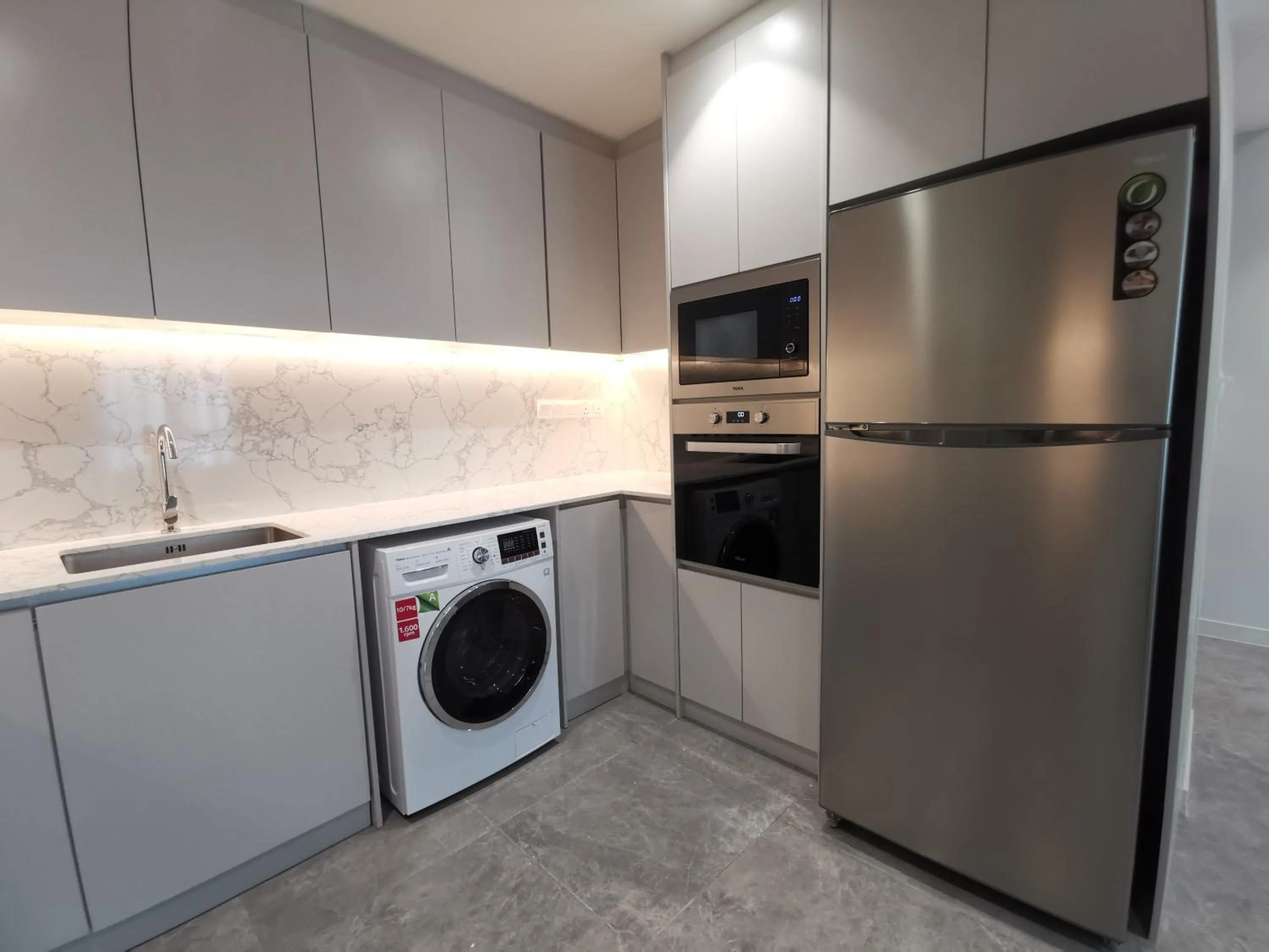 The Ooak Suites and Residence@ Kiara 163