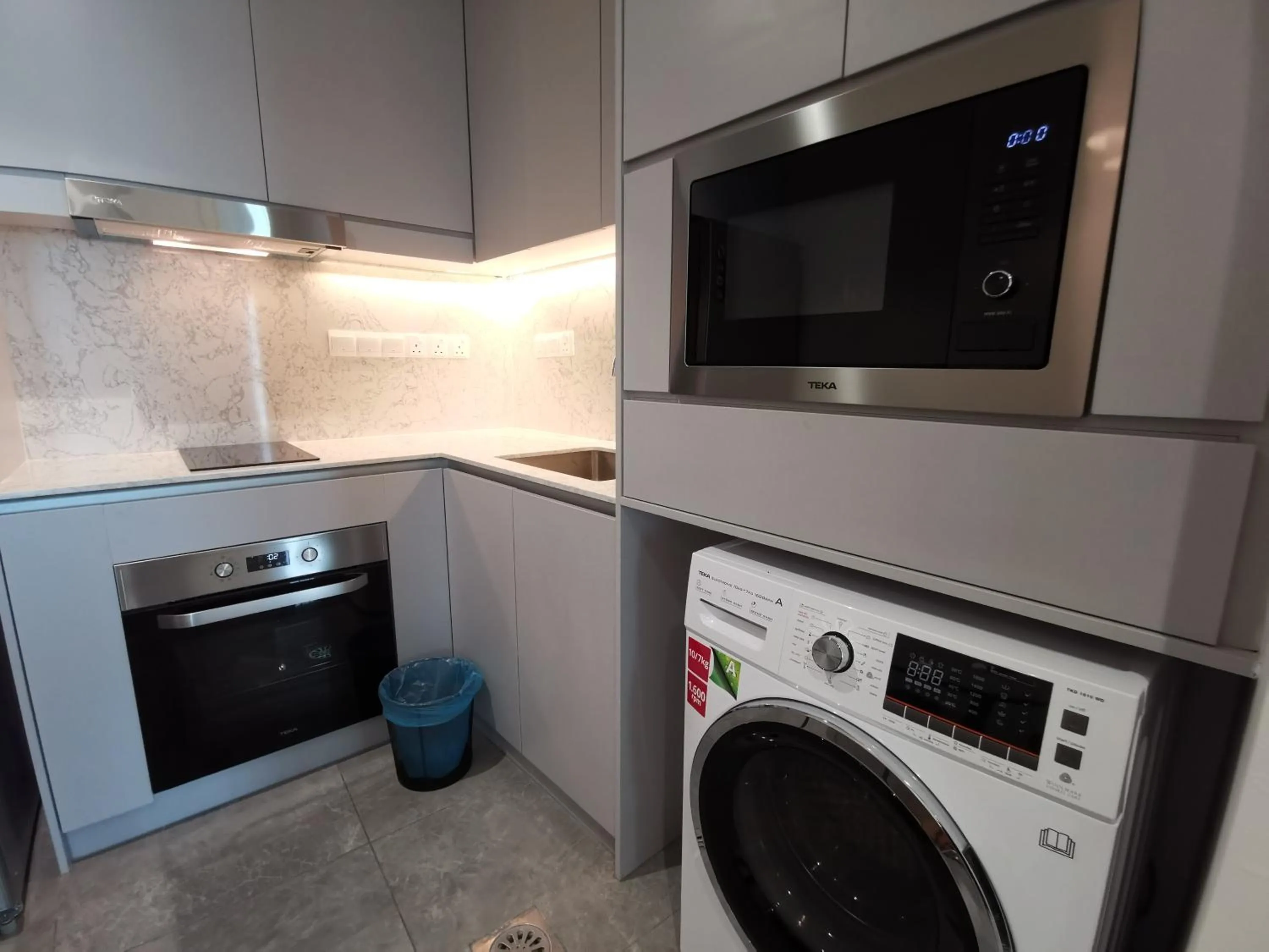 The Ooak Suites and Residence@ Kiara 163