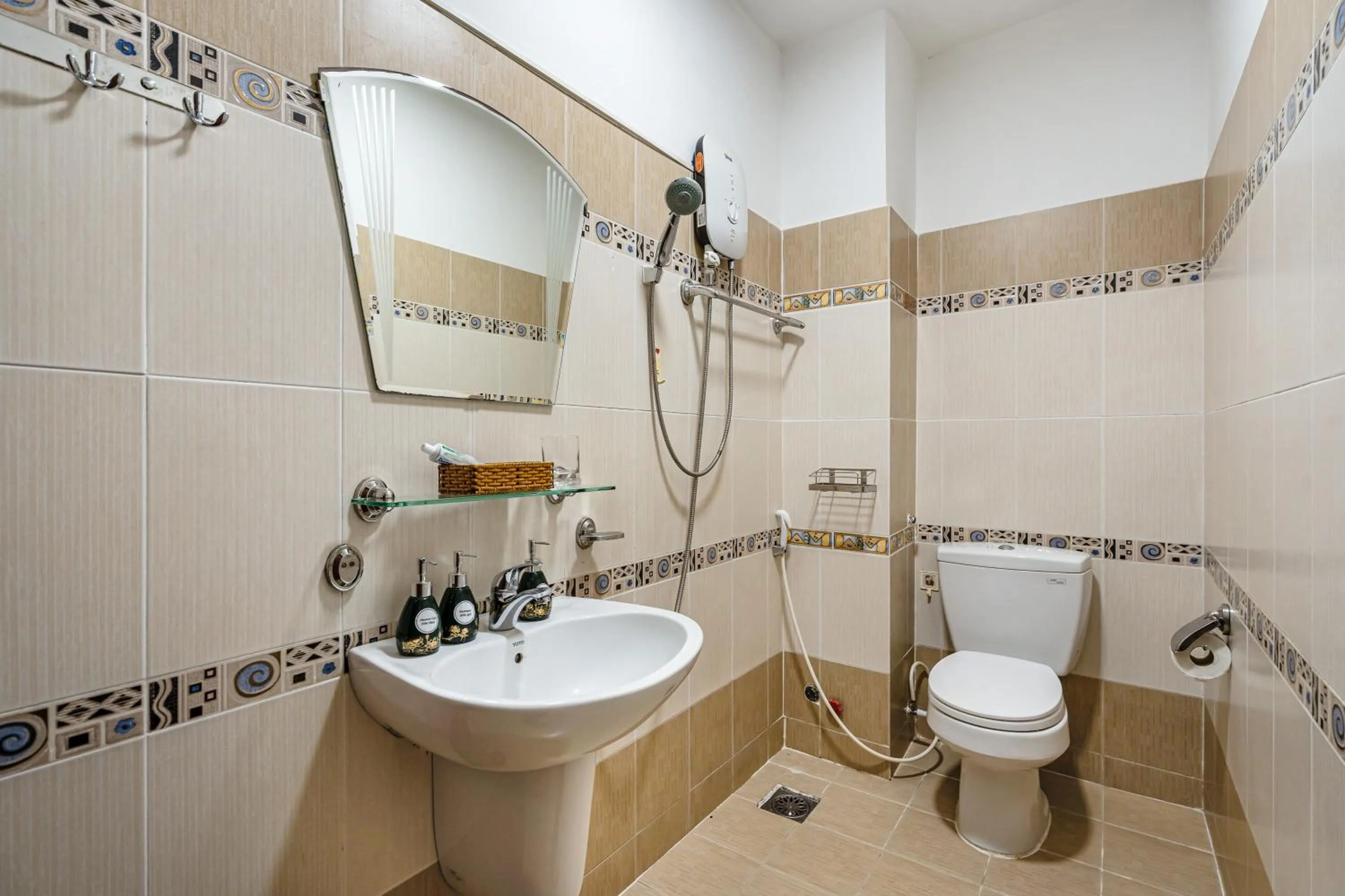 Toilet in We Home Nguyen Trai