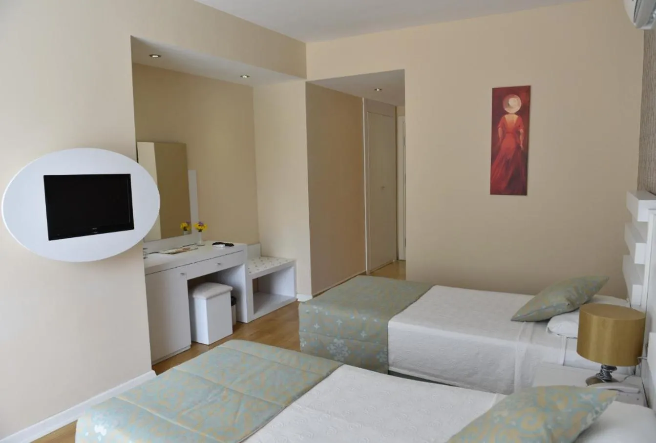 Bed in Sahra Su Holiday Village & SPA