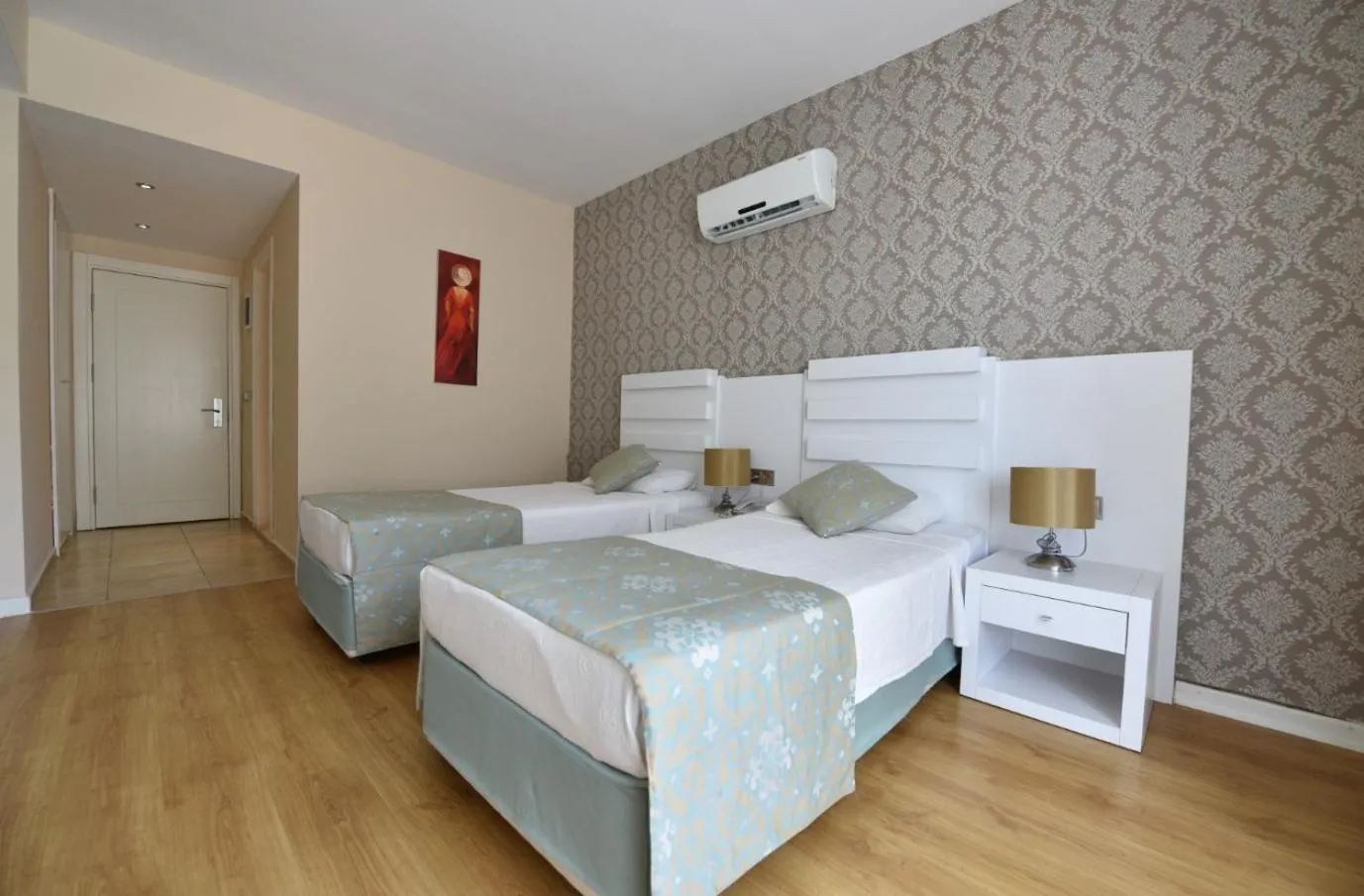 Bed in Sahra Su Holiday Village & SPA