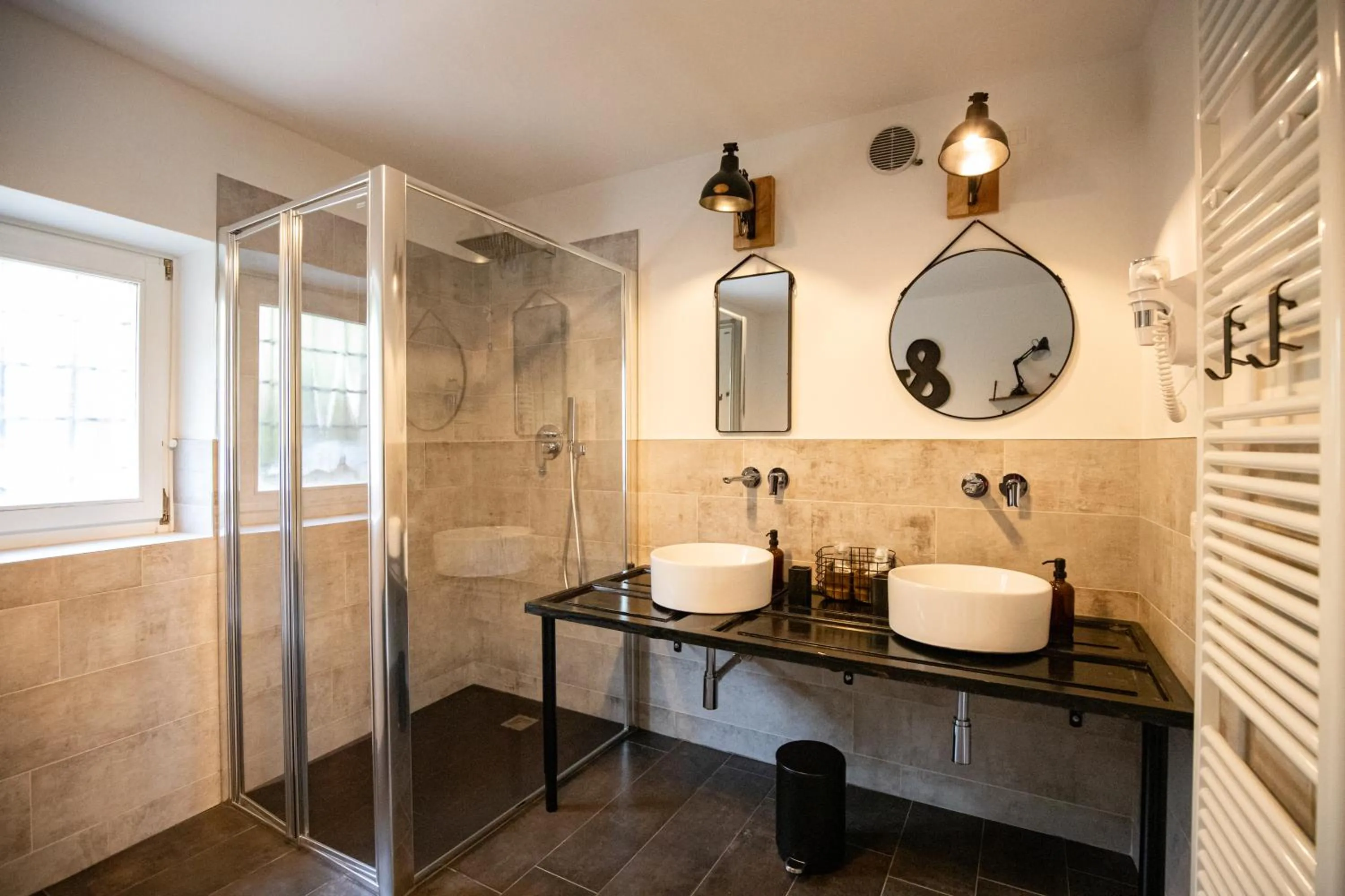 Shower in Agriturismo Maison 1933