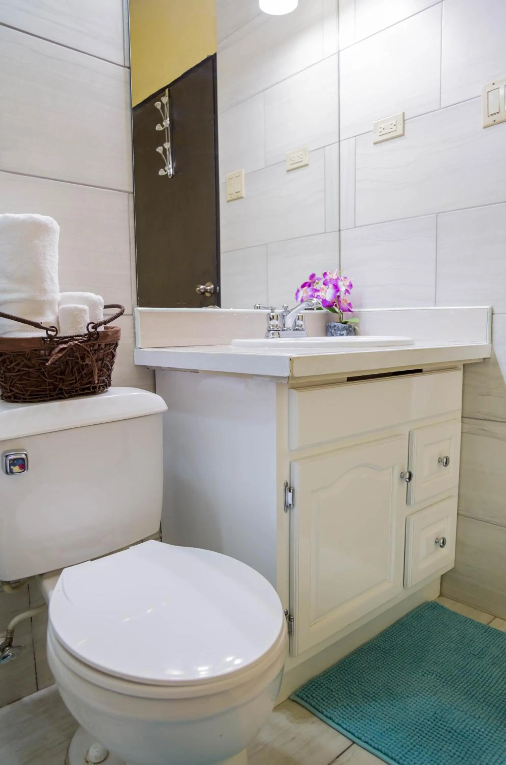 Bathroom in Sweet Kensville @ New Kingston