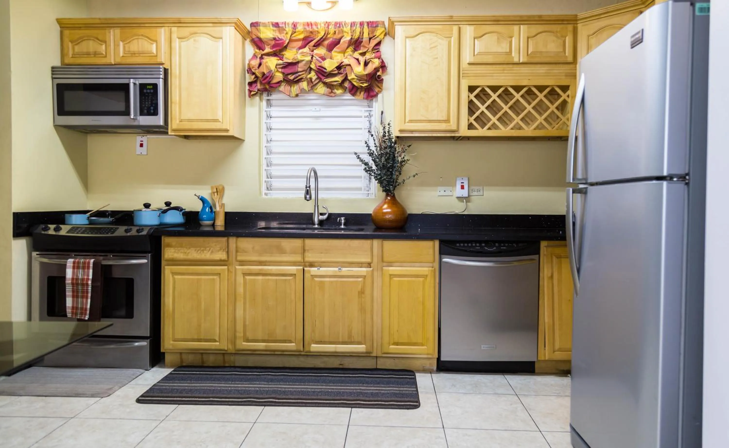 Coffee/tea facilities in Sweet Kensville @ New Kingston