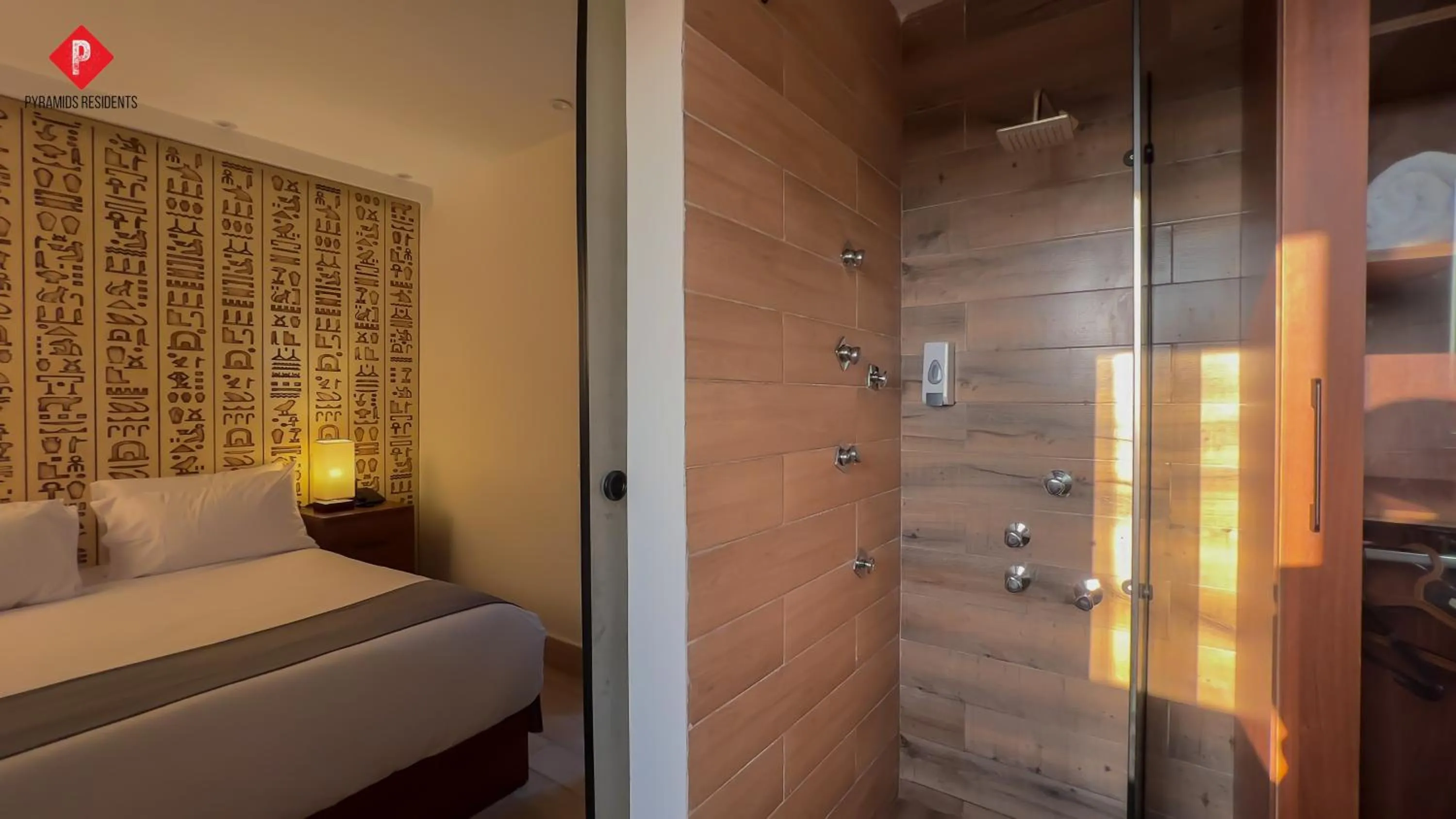 Shower, Bed in Pyramids View Guest House