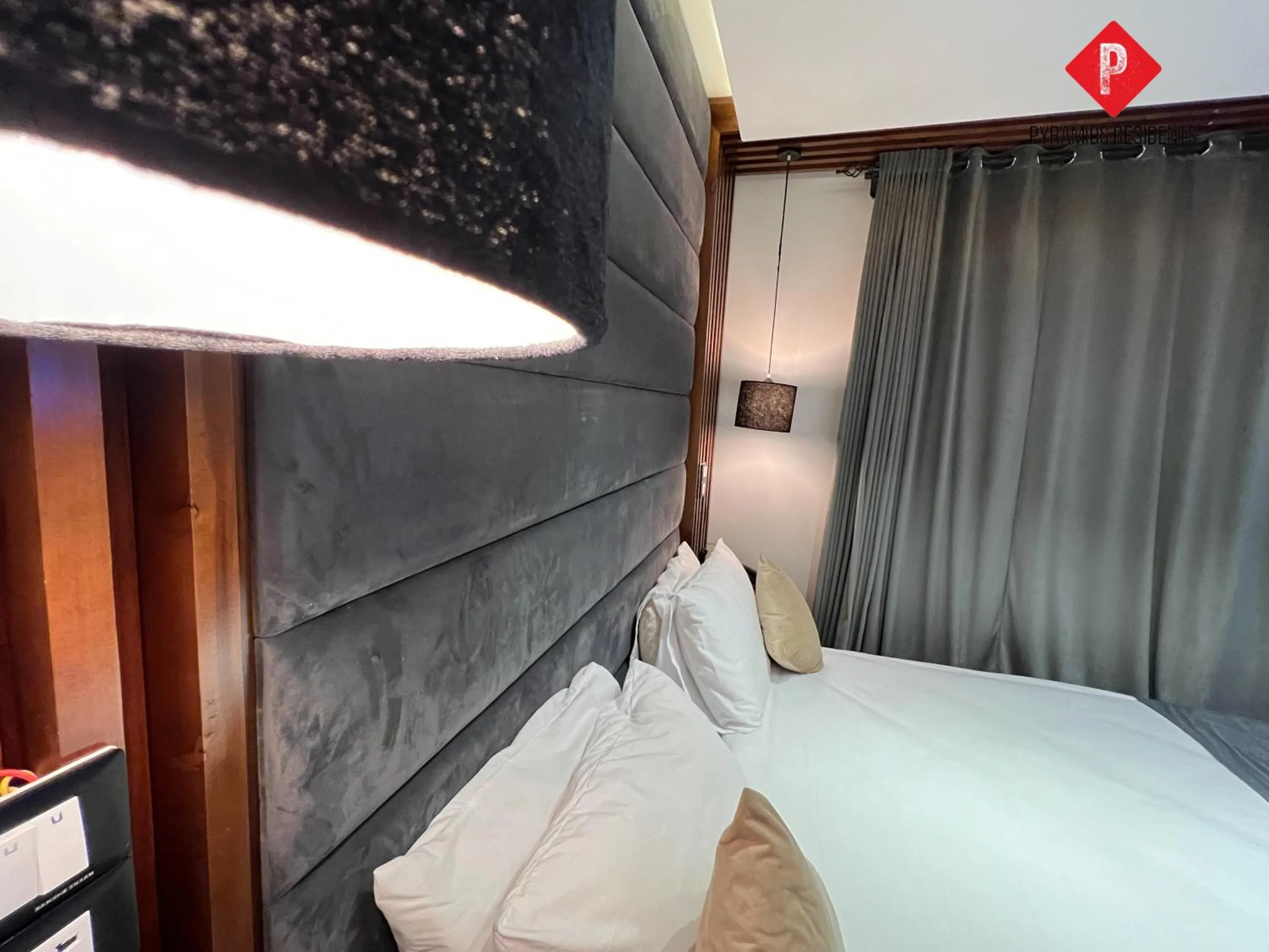 Bed in Pyramids View Guest House