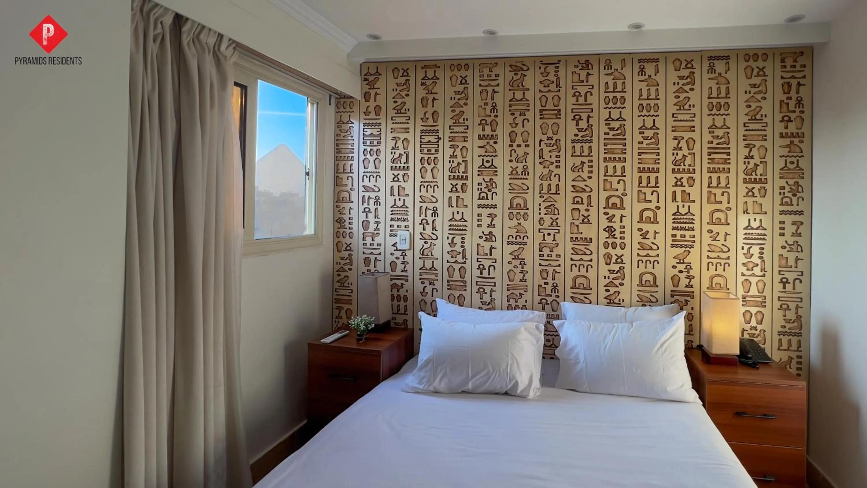 Bed in Pyramids View Guest House