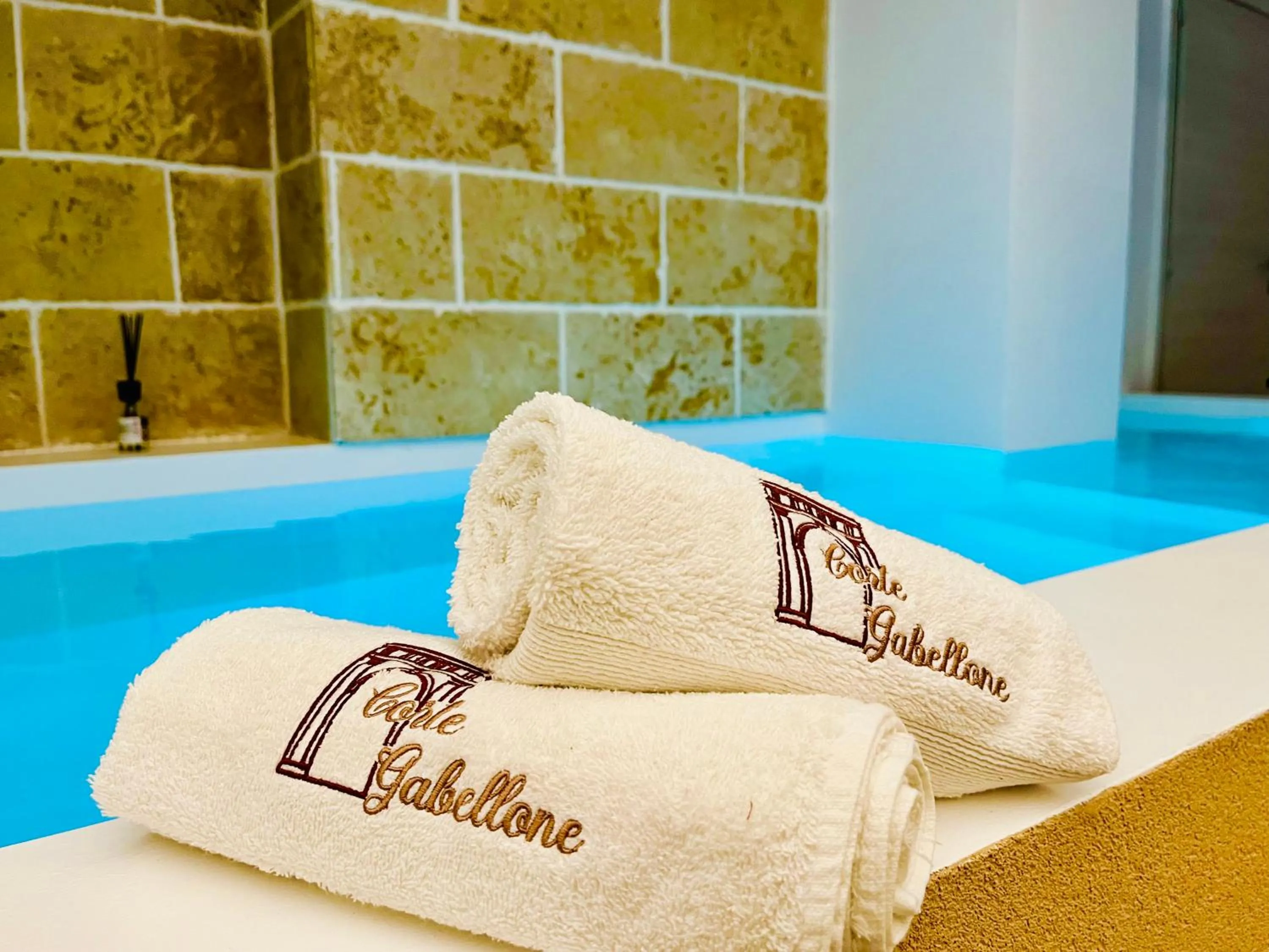 Swimming pool in Corte Gabellone - dimora storica