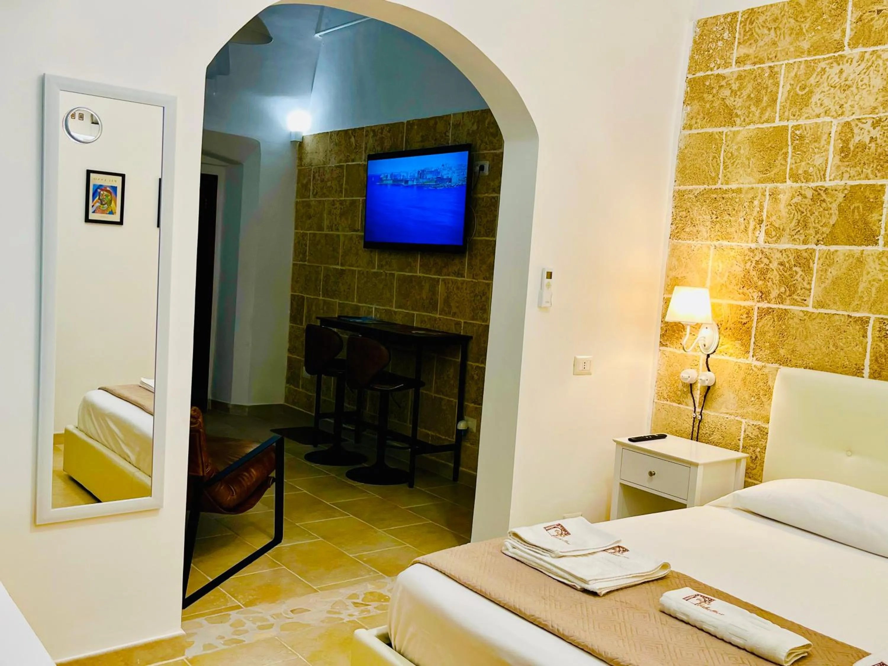 Swimming pool, Bed in Corte Gabellone - dimora storica