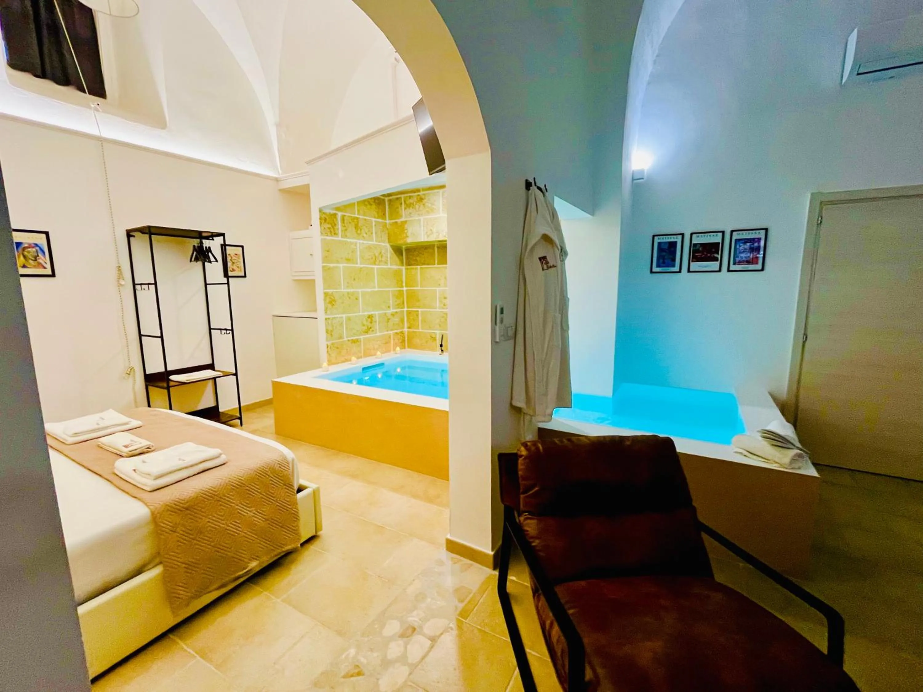 Swimming pool, Bed in Corte Gabellone - dimora storica