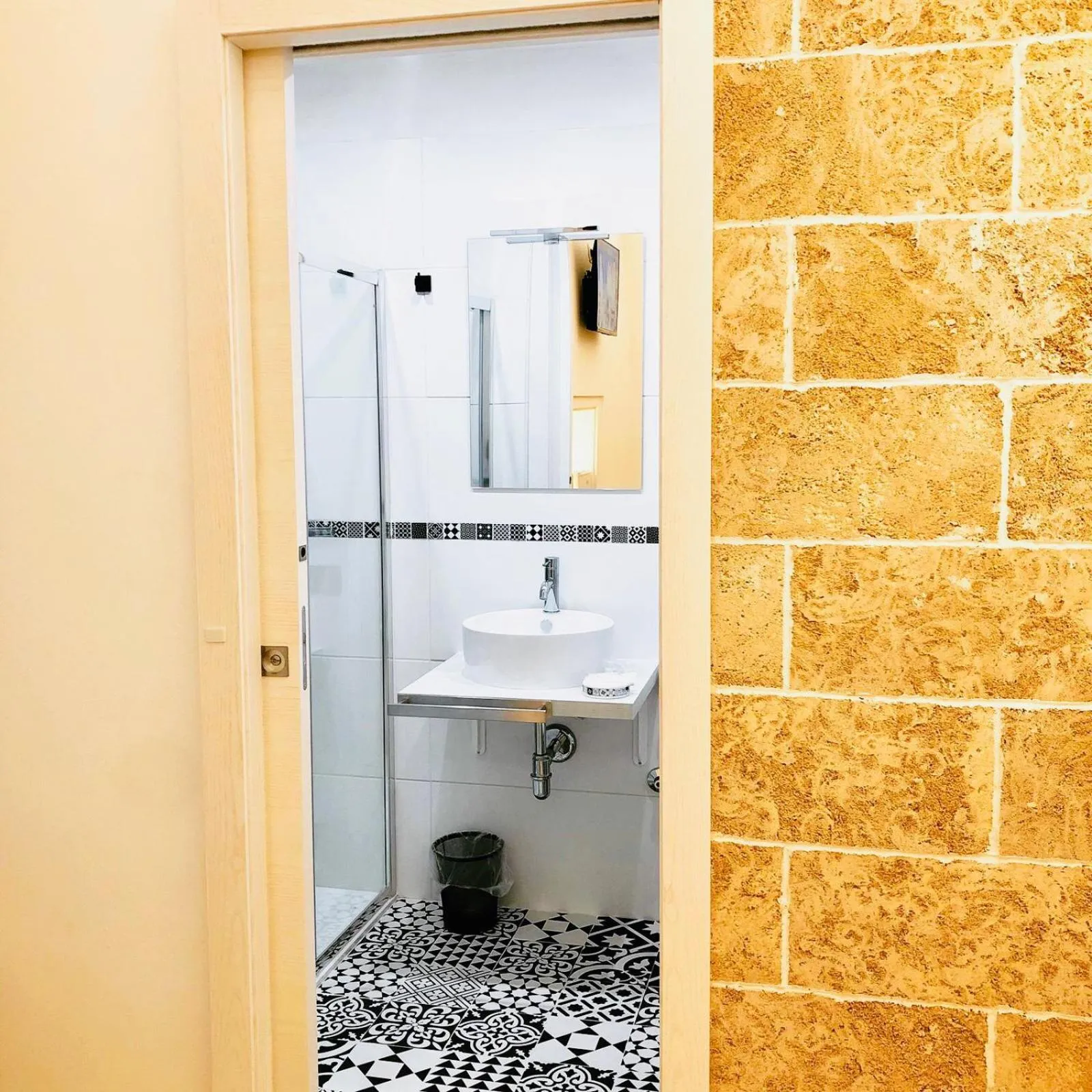 Shower in Corte Gabellone - dimora storica