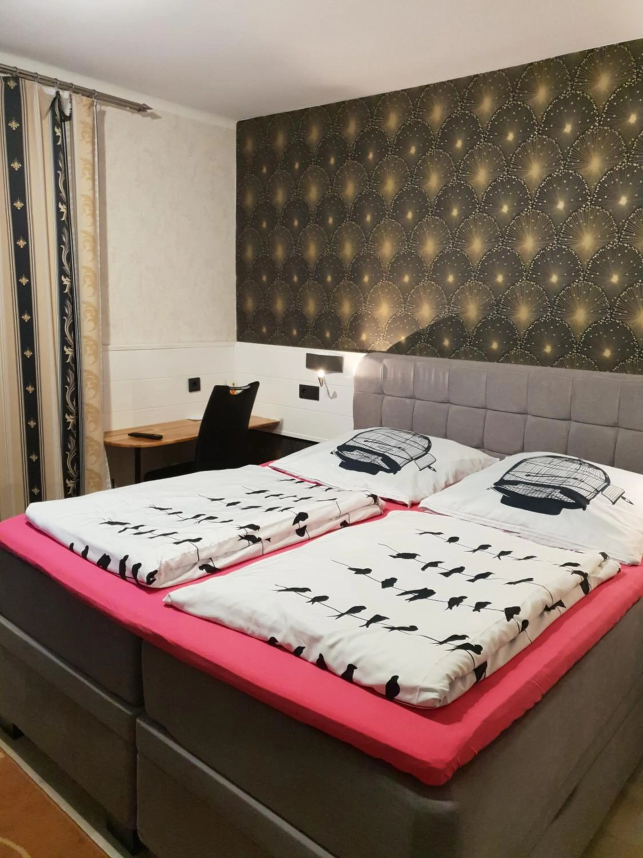 Bed in Waldhotel Lemberg