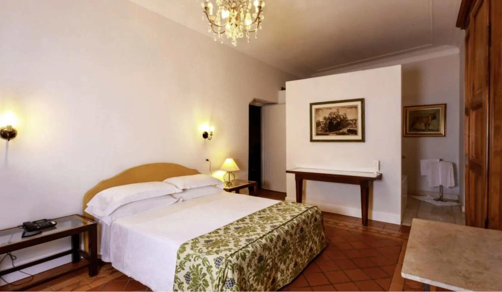 Bed in Albergo Ristorante Madonnina