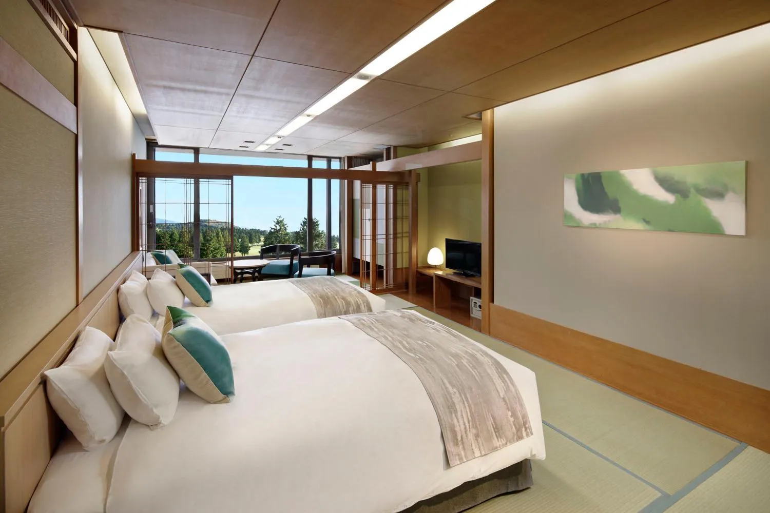 Bed in Hakone Yunohana Prince Hotel