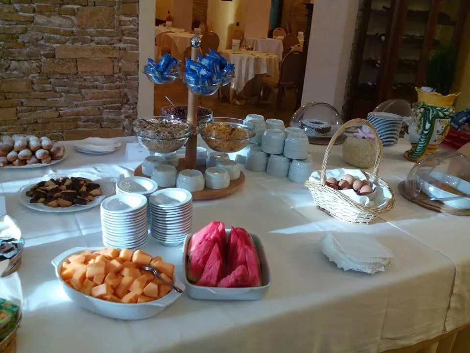 Buffet breakfast in Hotel Il Podere