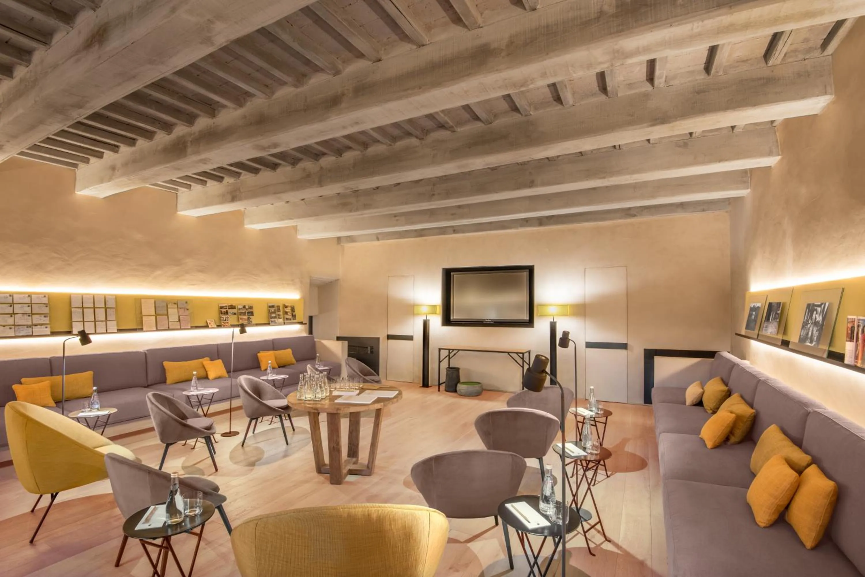 Meeting/conference room in Badia di Pomaio