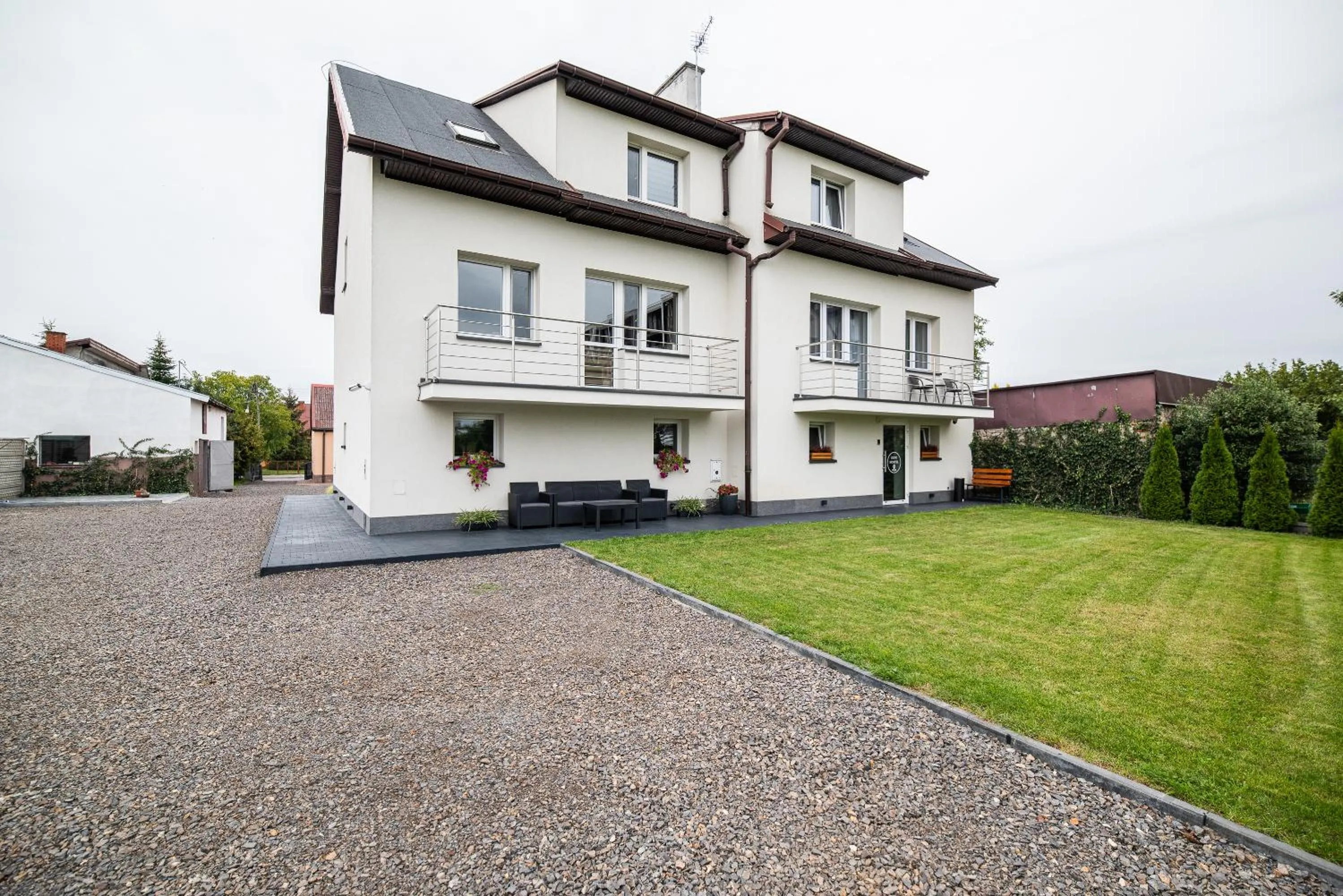 Property building in EXPO HOSTEL