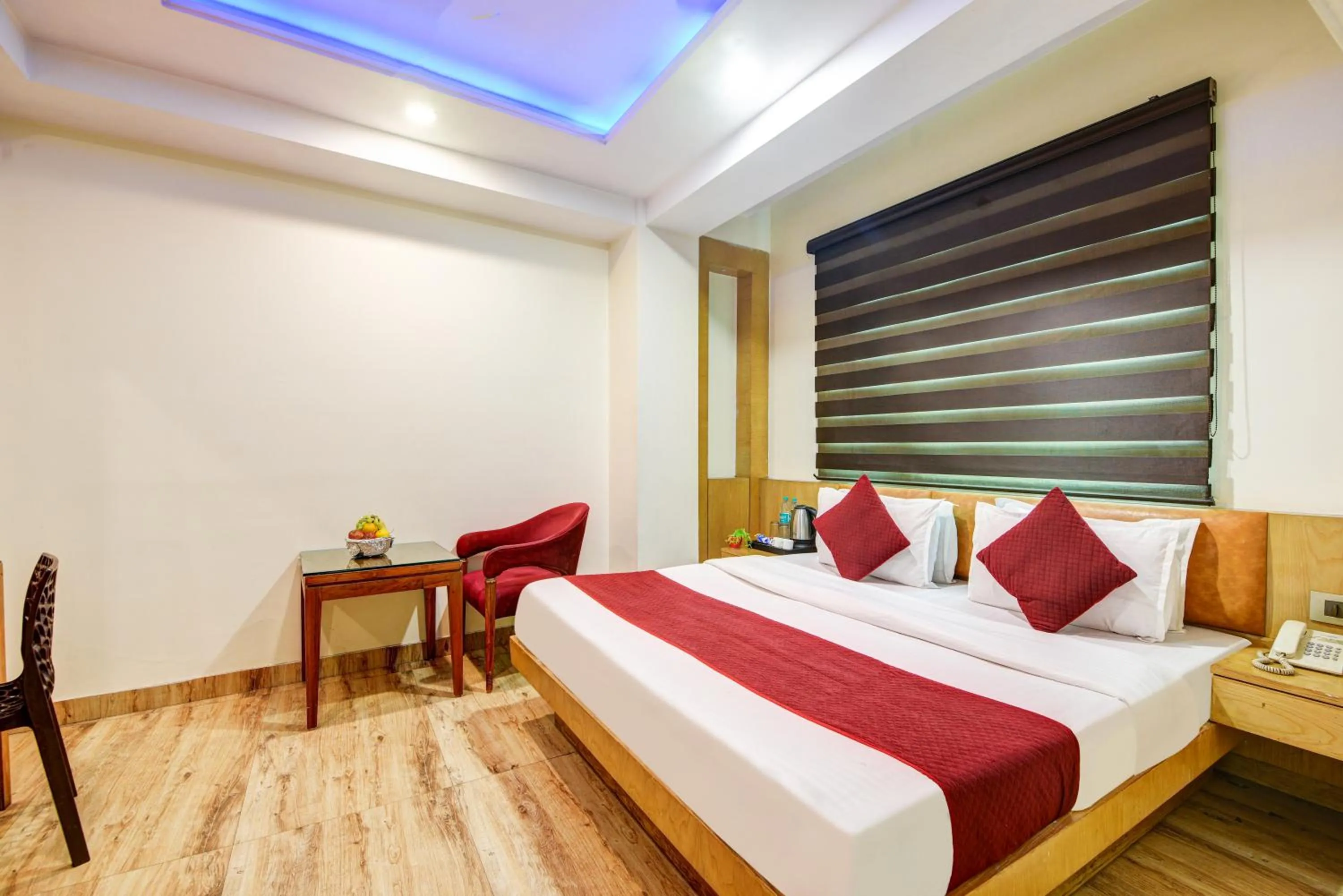 Bed in The Hotel Mohit -5 Minutes Walk From New Delhi Railway Station - Paharganj
