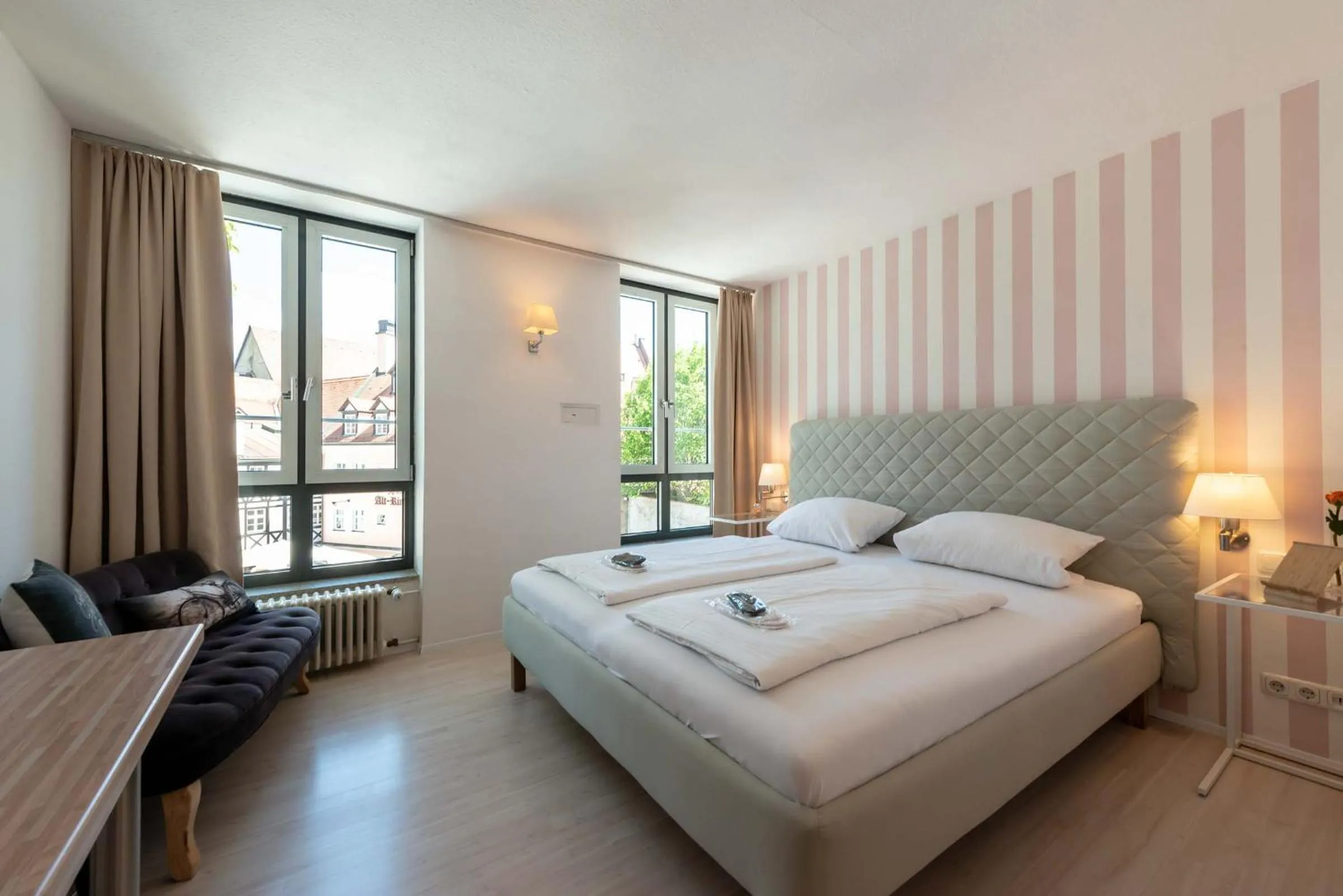 Photo of the whole room, Bed in Hotel Am Dom