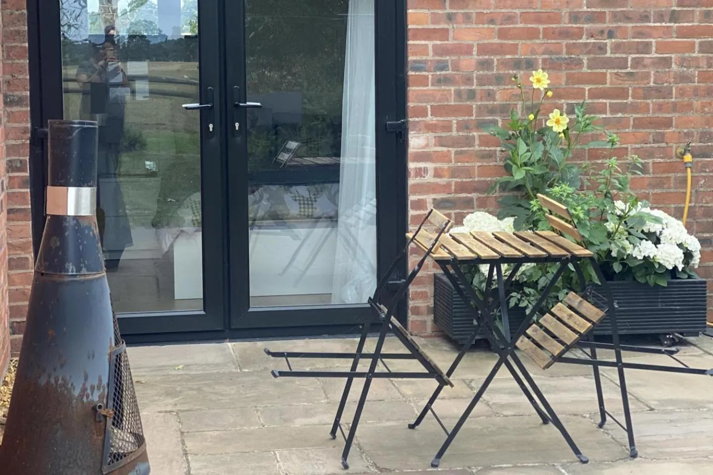 Private Entry Double bedroom with beautiful views!