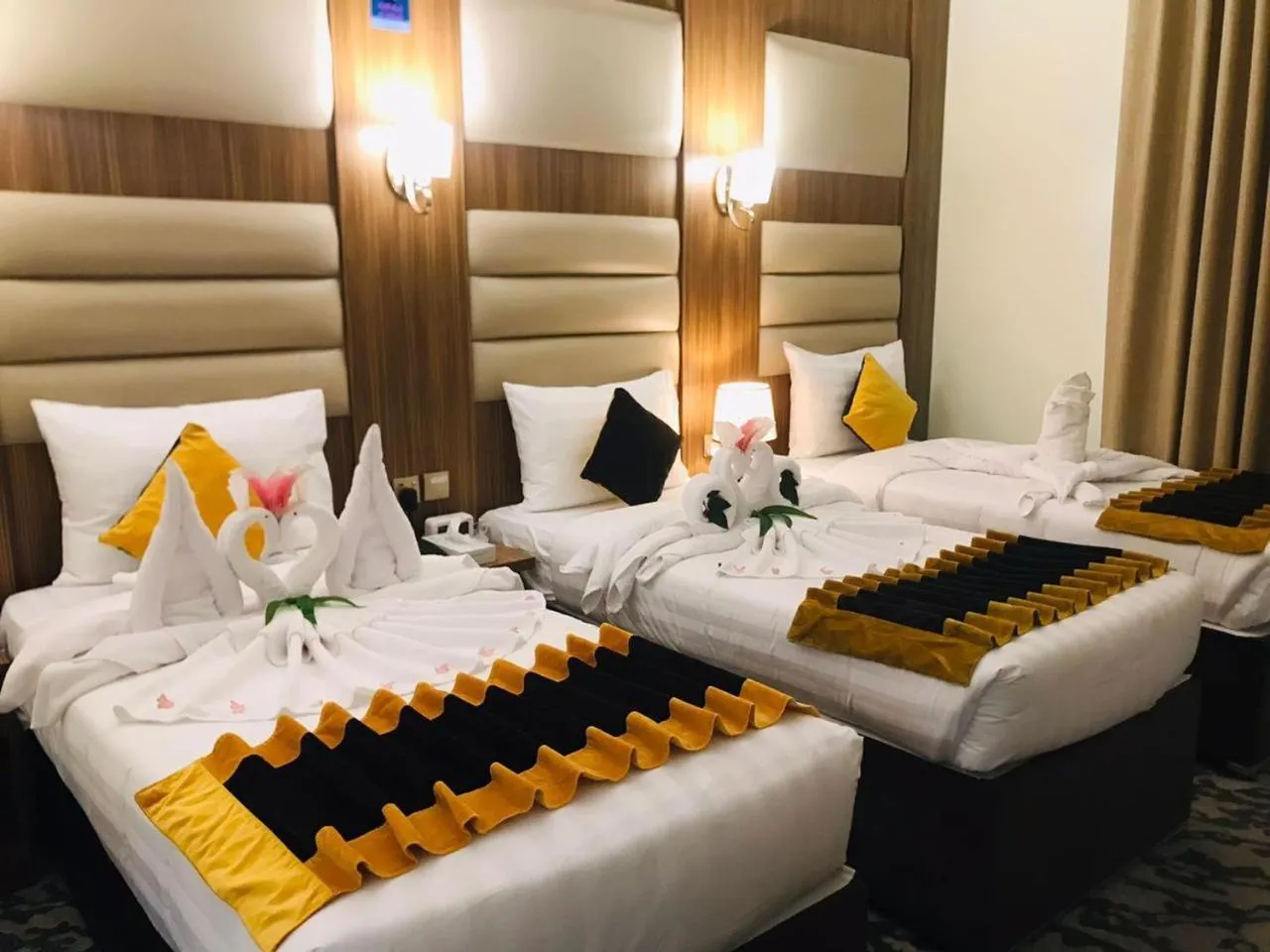Bed in فندق قصر الاندلس الذهبي - Alandalus golden palace Hotel