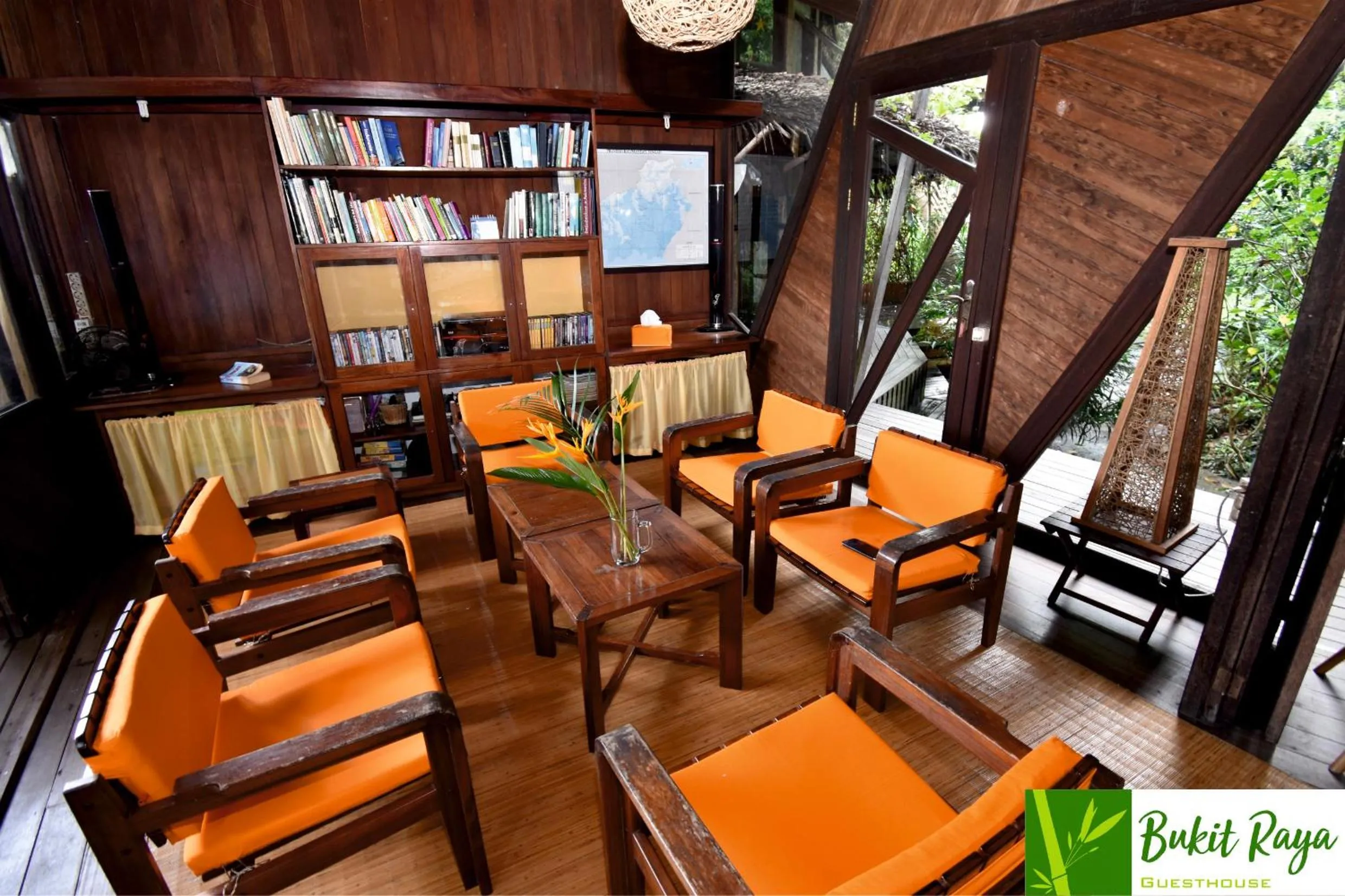 Library in Bukit Raya Guesthouse