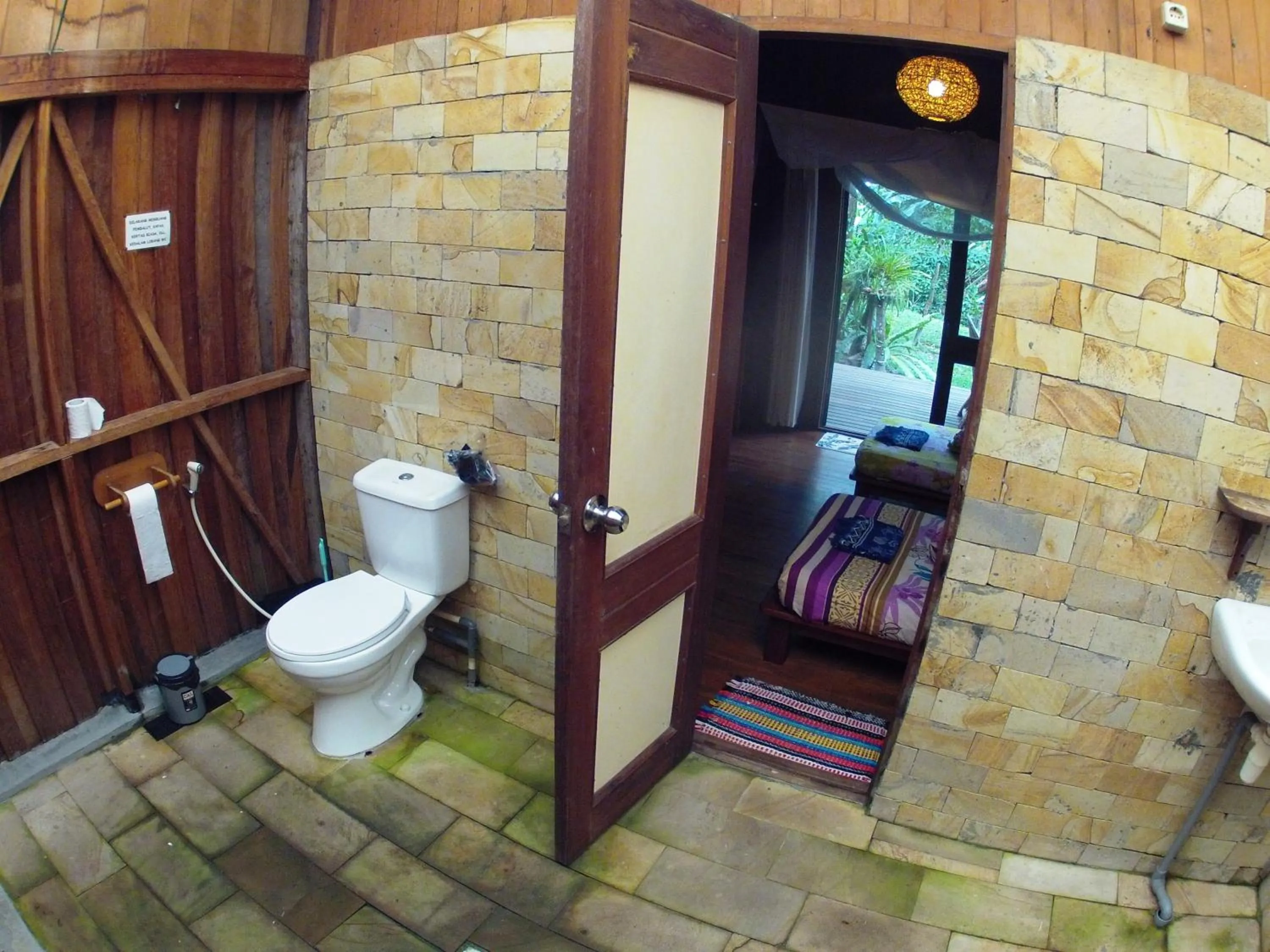 Bathroom in Bukit Raya Guesthouse