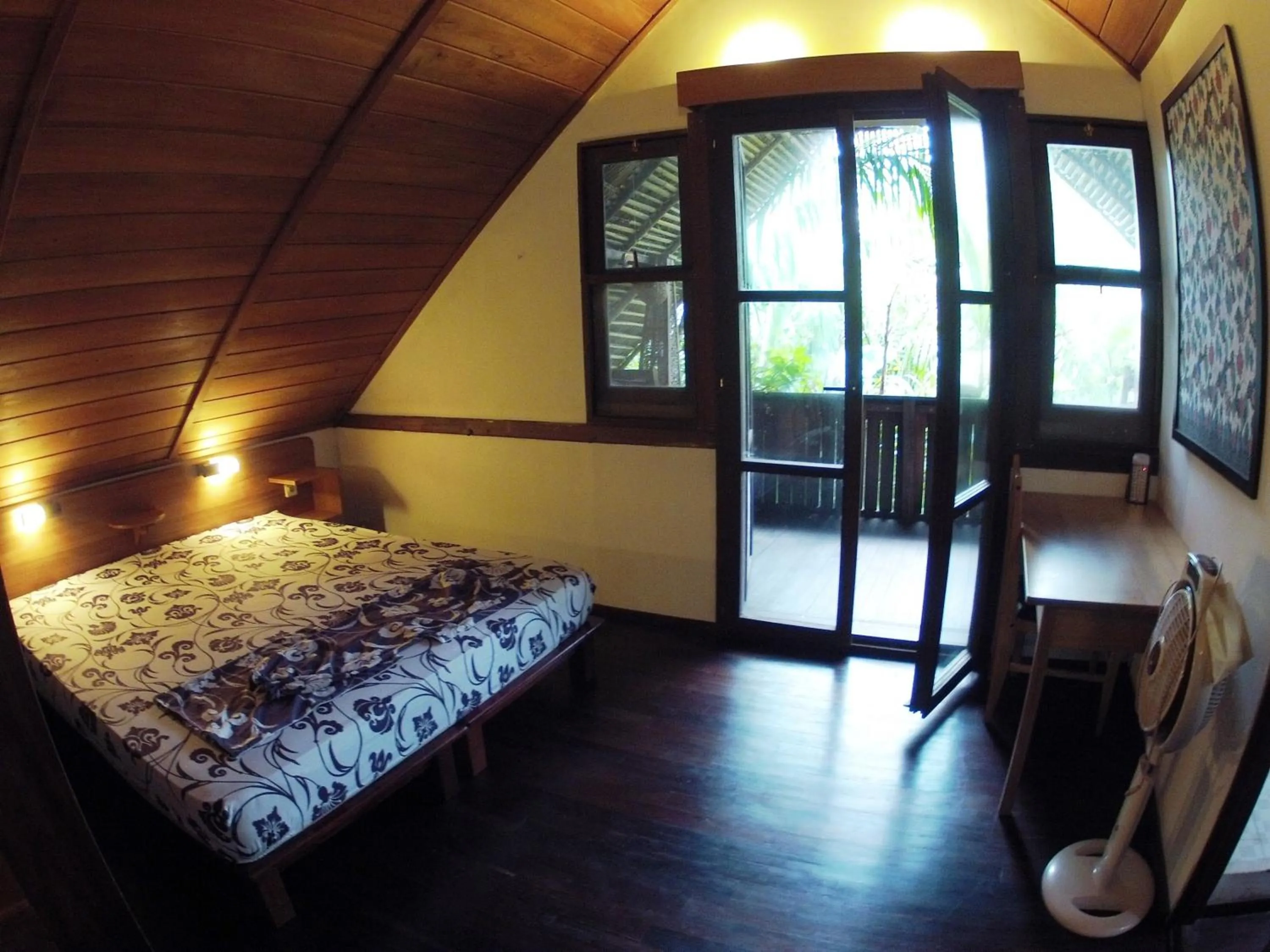 Balcony/Terrace, Bed in Bukit Raya Guesthouse