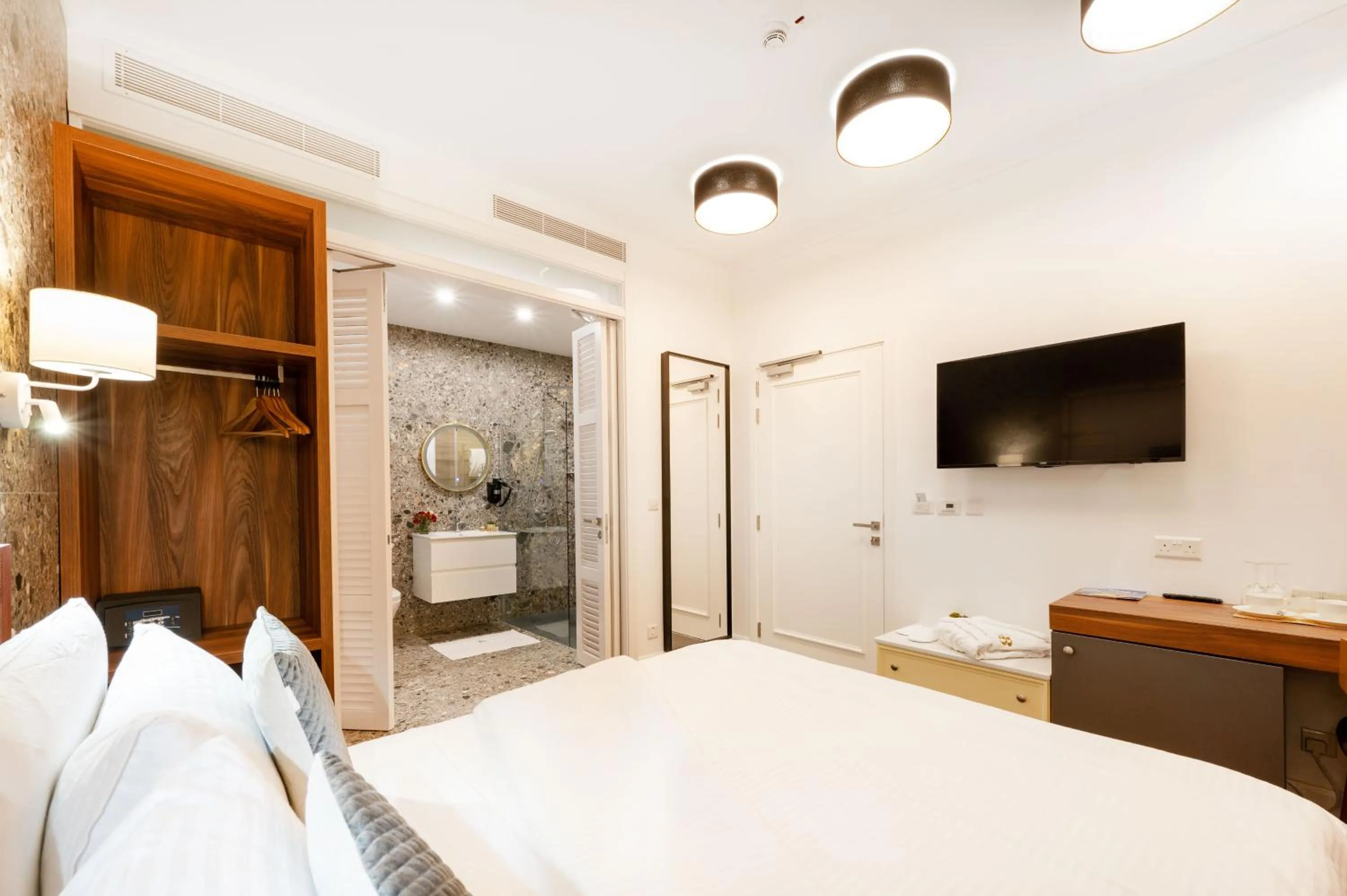 Bedroom, Bed in Battistini Boutique Living and Spa, Victoria, Gozo