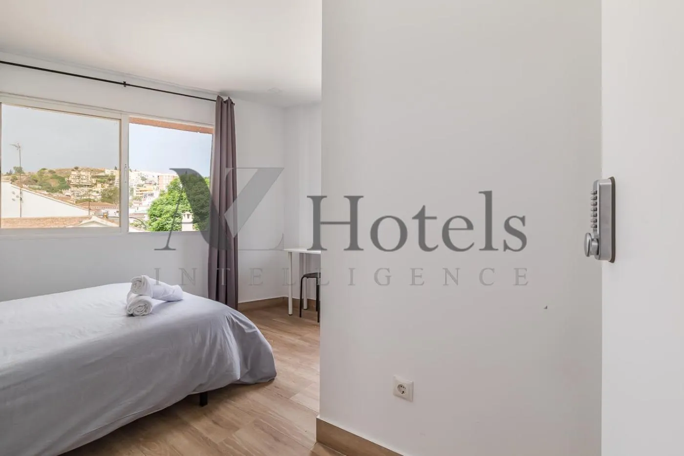 Bedroom, Bed in AYZ Elcano - Auto check-in property