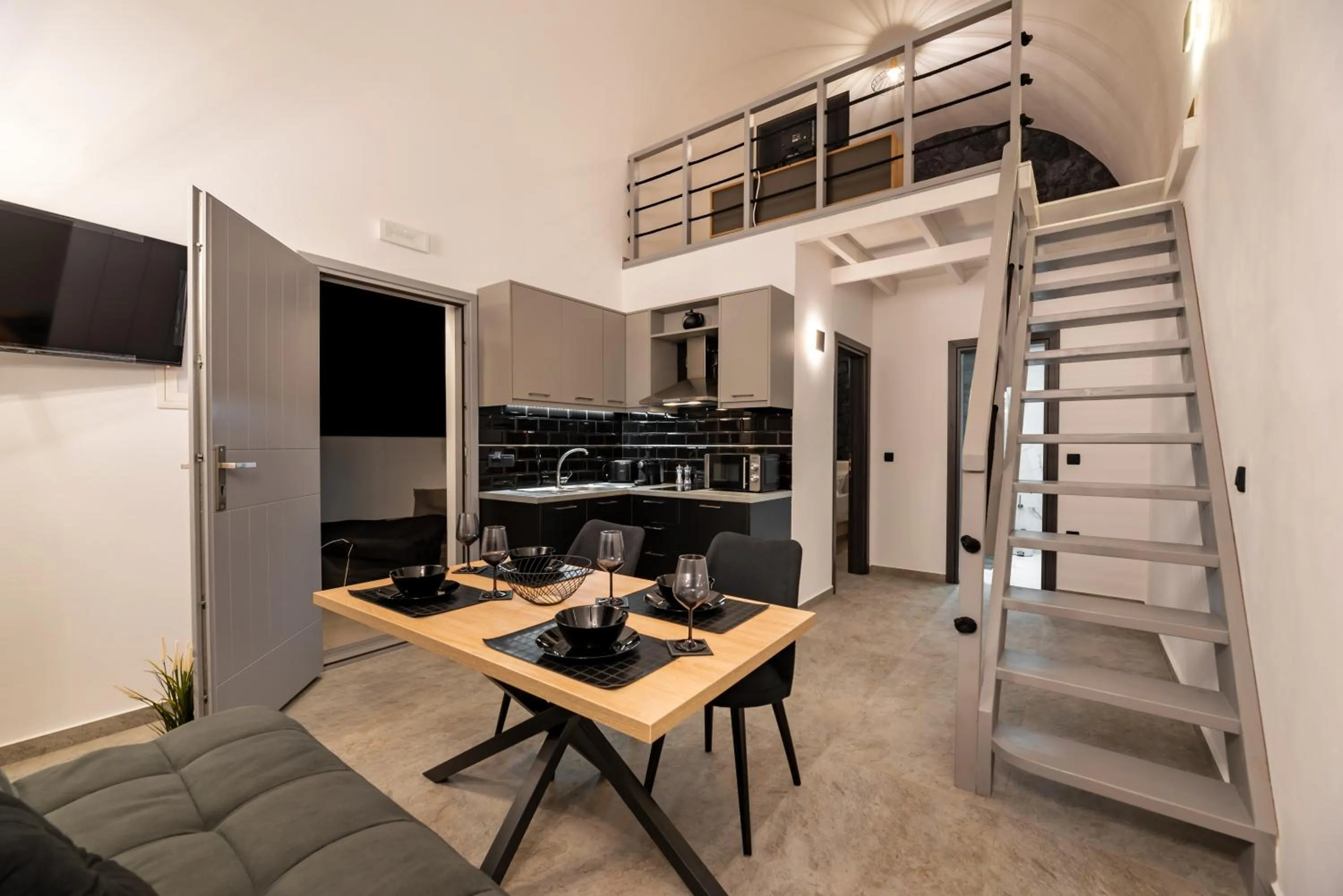 TV and multimedia in Filoxenia Luxury Villas