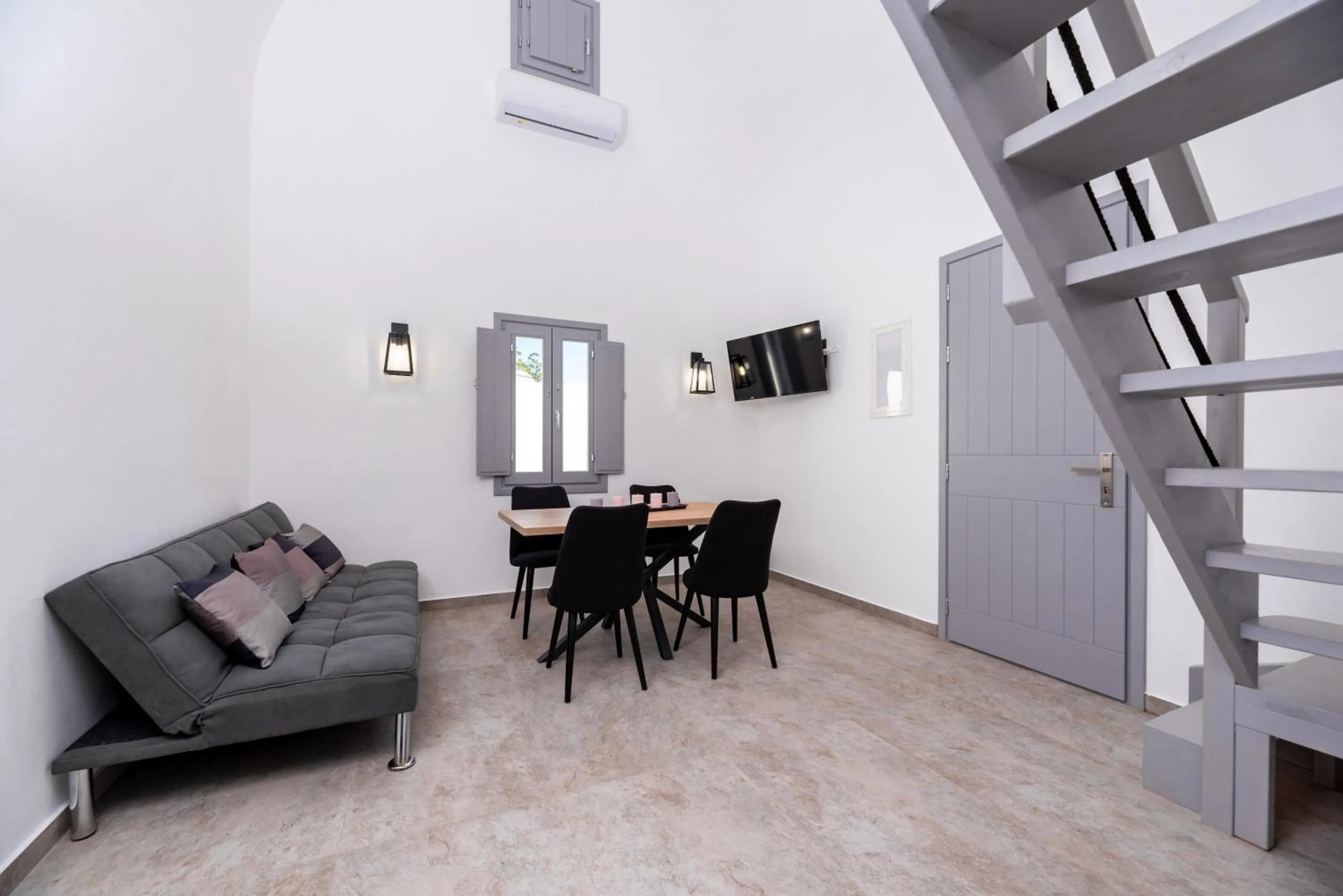 TV and multimedia in Filoxenia Luxury Villas