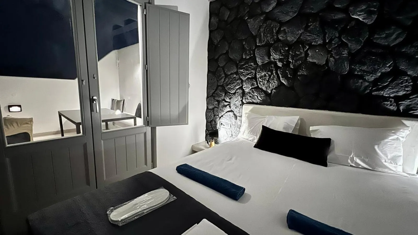 Bed in Filoxenia Luxury Villas