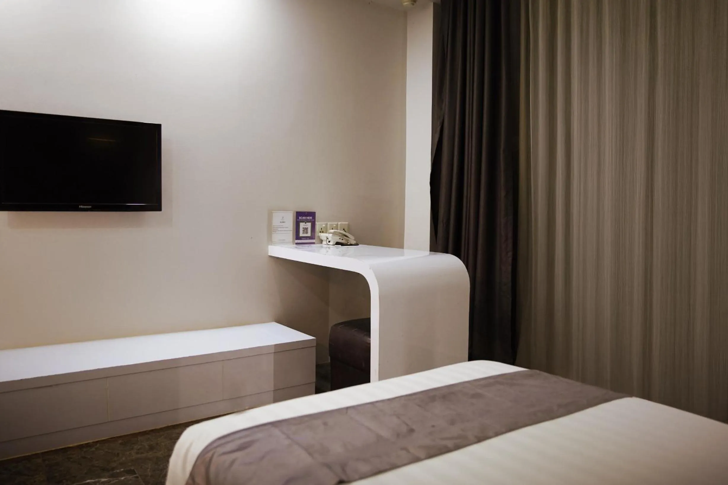 Bed in Dreamtel Jakarta