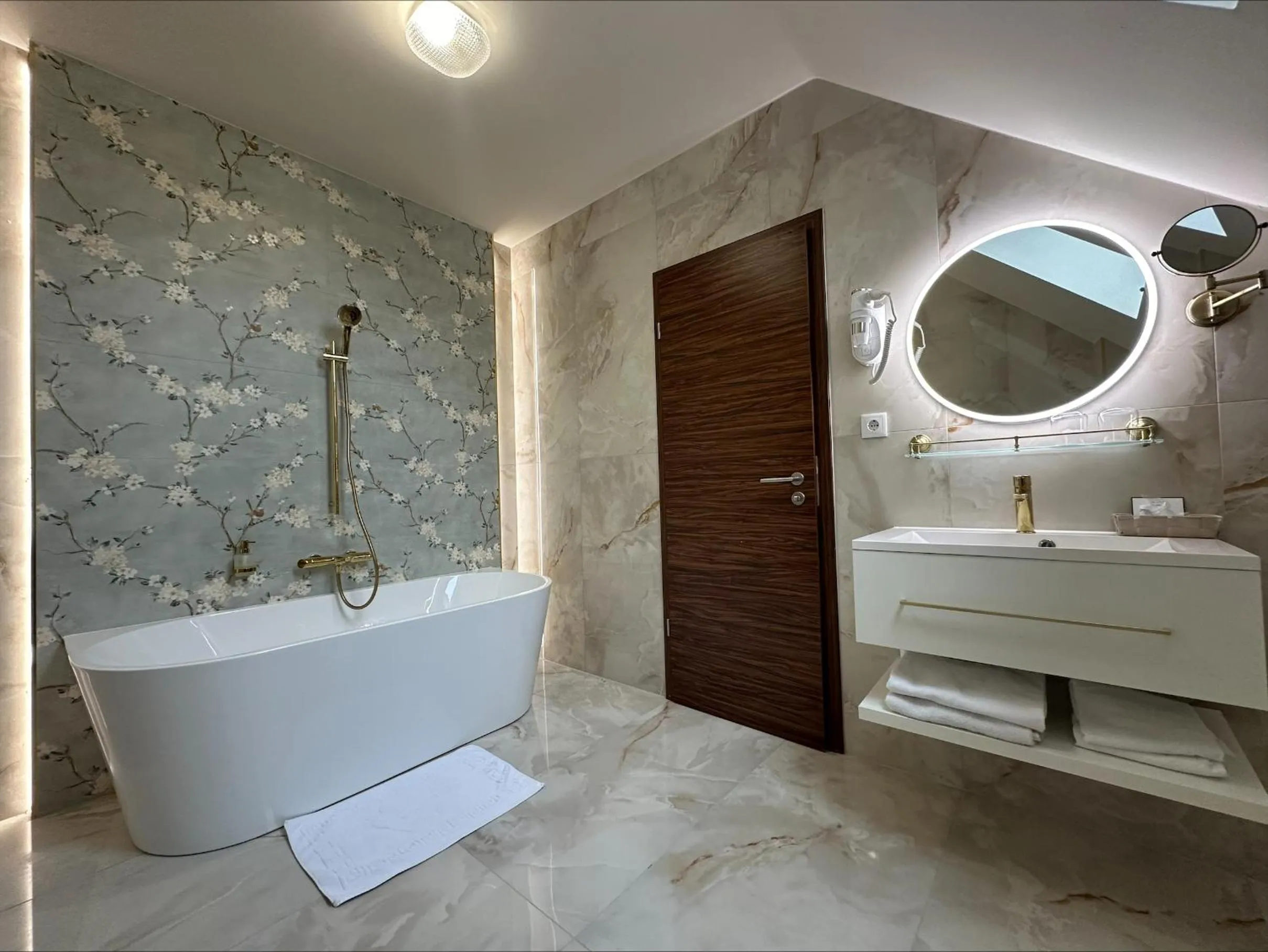 Bathroom in Simbad Hotel & Bar Superior