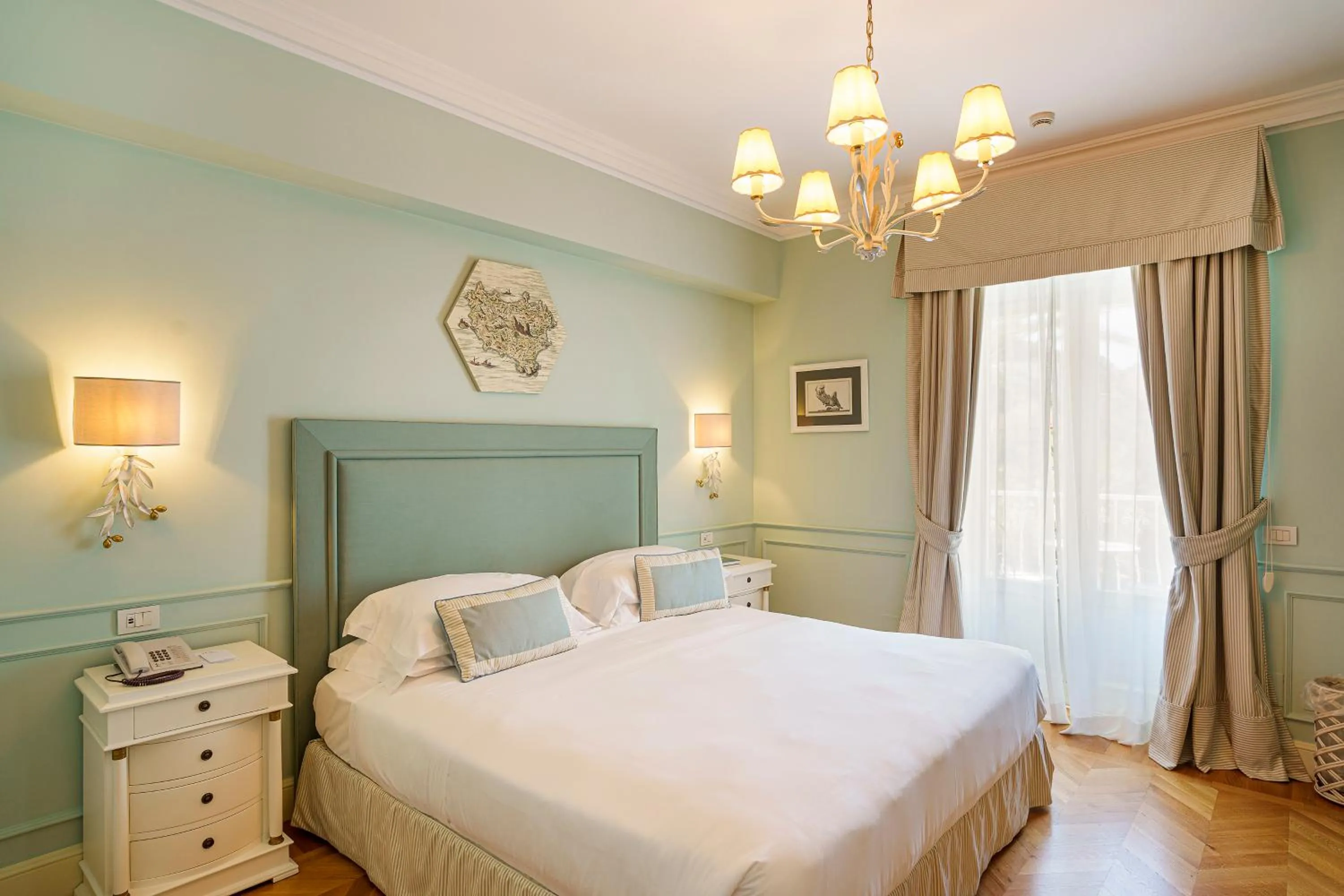 Bed in Palazzo Manzi Terme & Spa