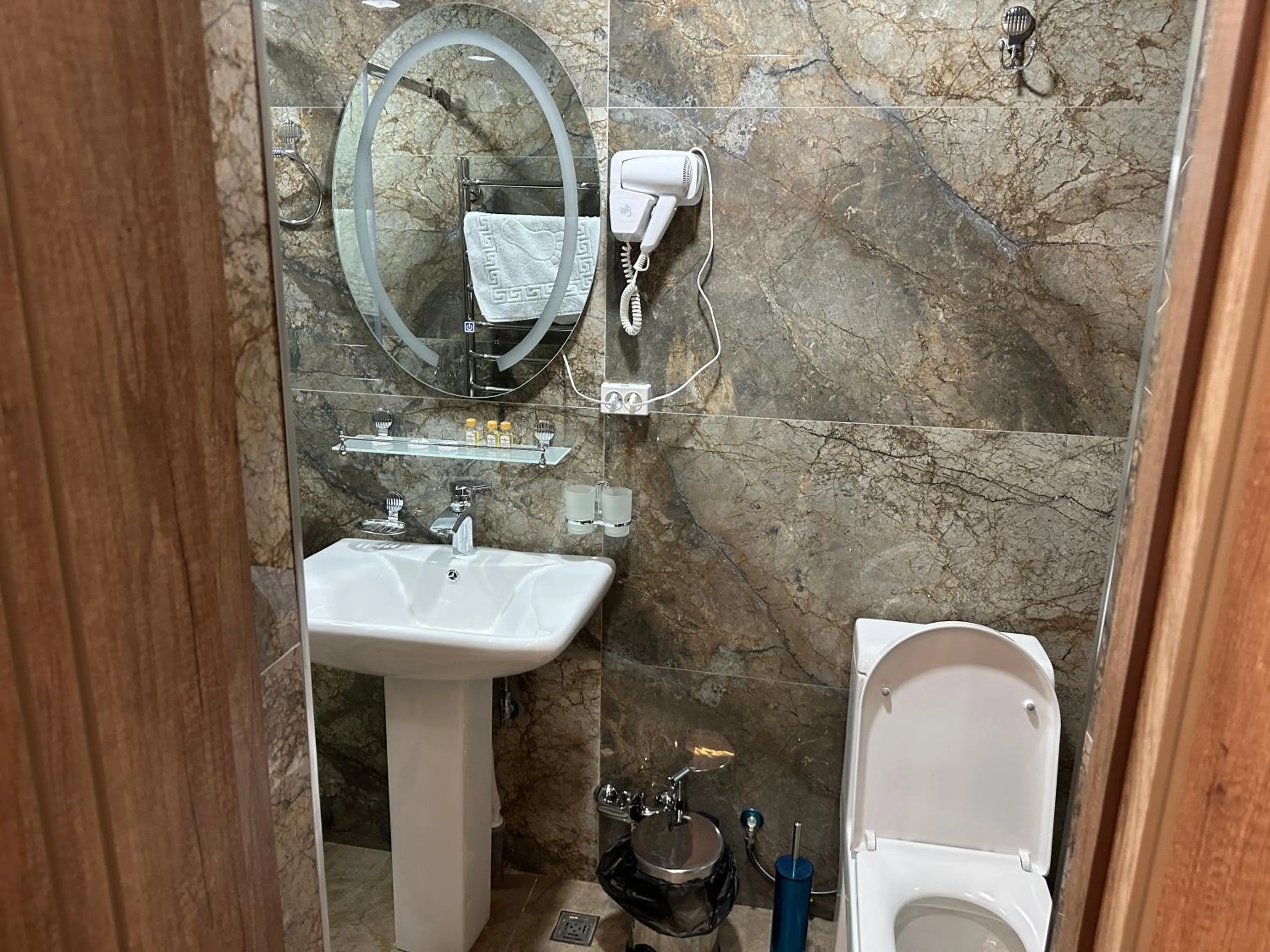 Shower in Rayyan Hotel Samarkand