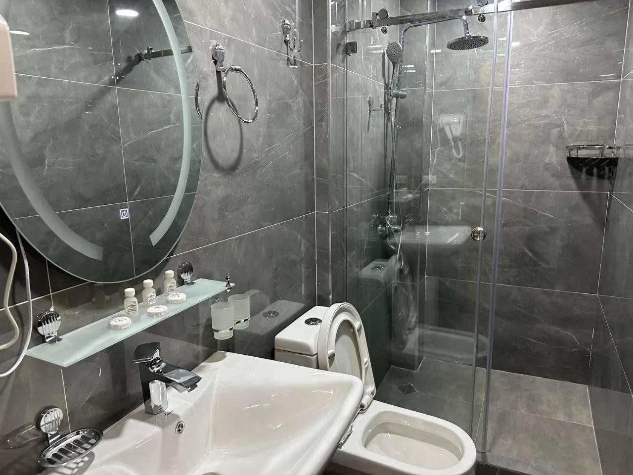 Shower in Rayyan Hotel Samarkand