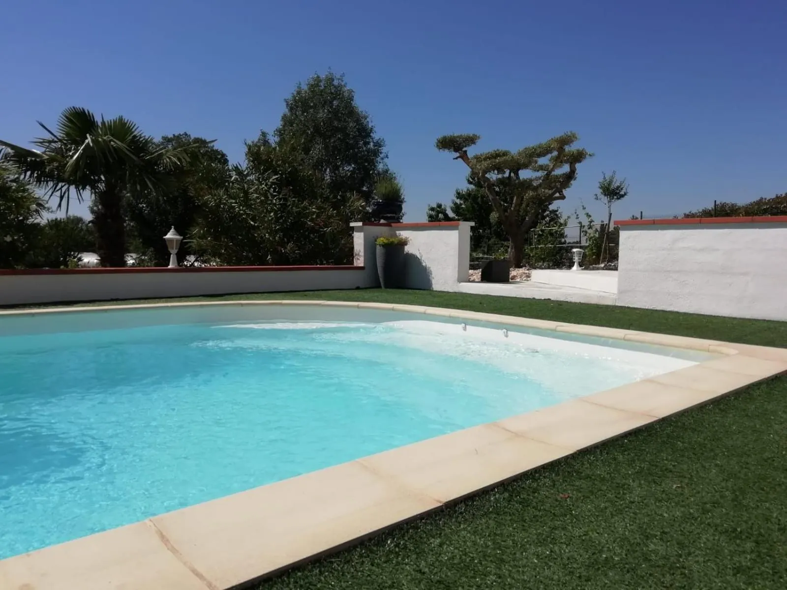 Swimming pool in La maison d'Hôtes Du Moulin