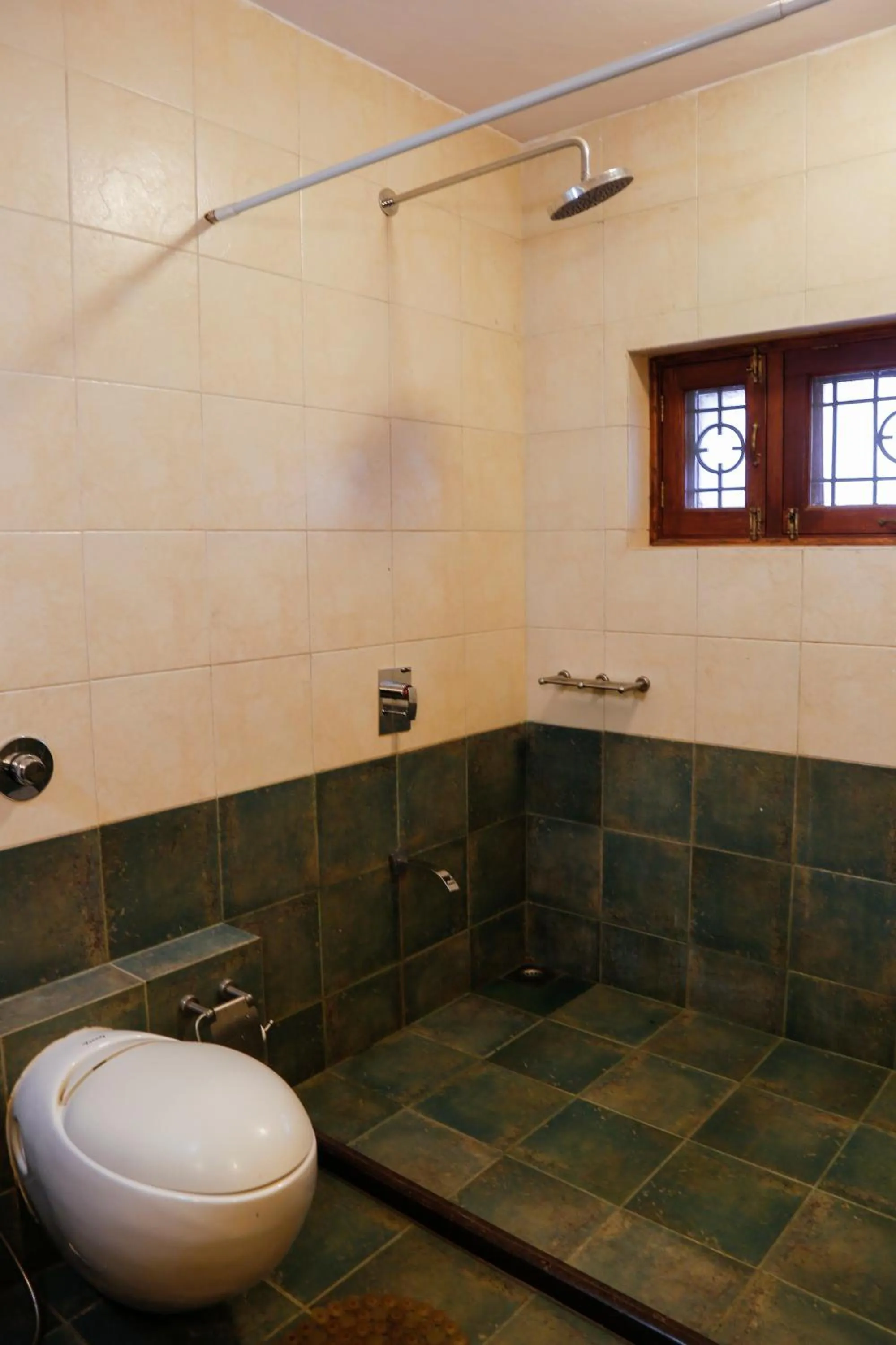 Bathroom in The Colonial Manek Manor By SAH